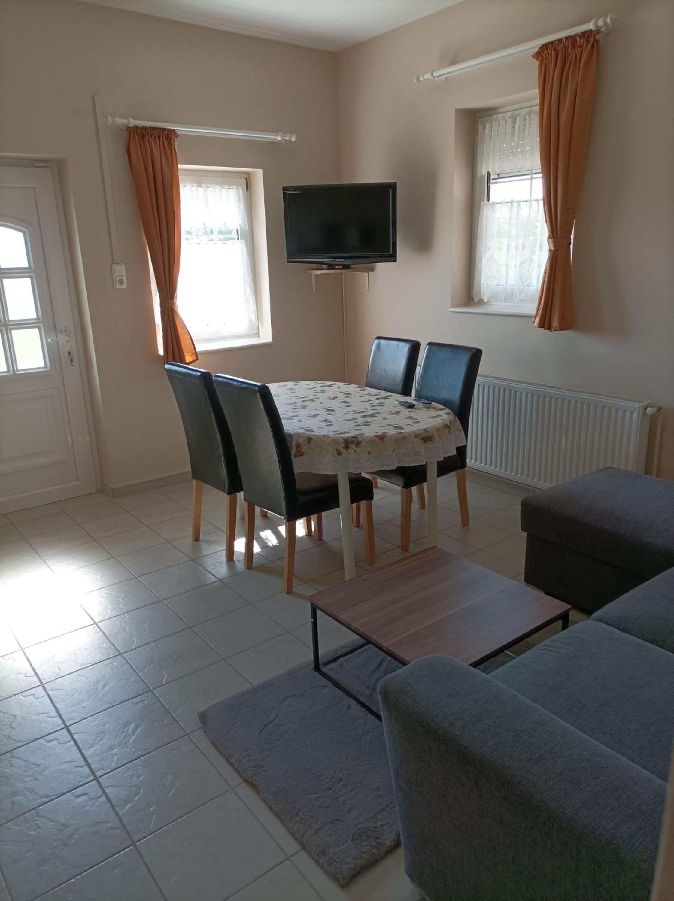 Anita Apartman