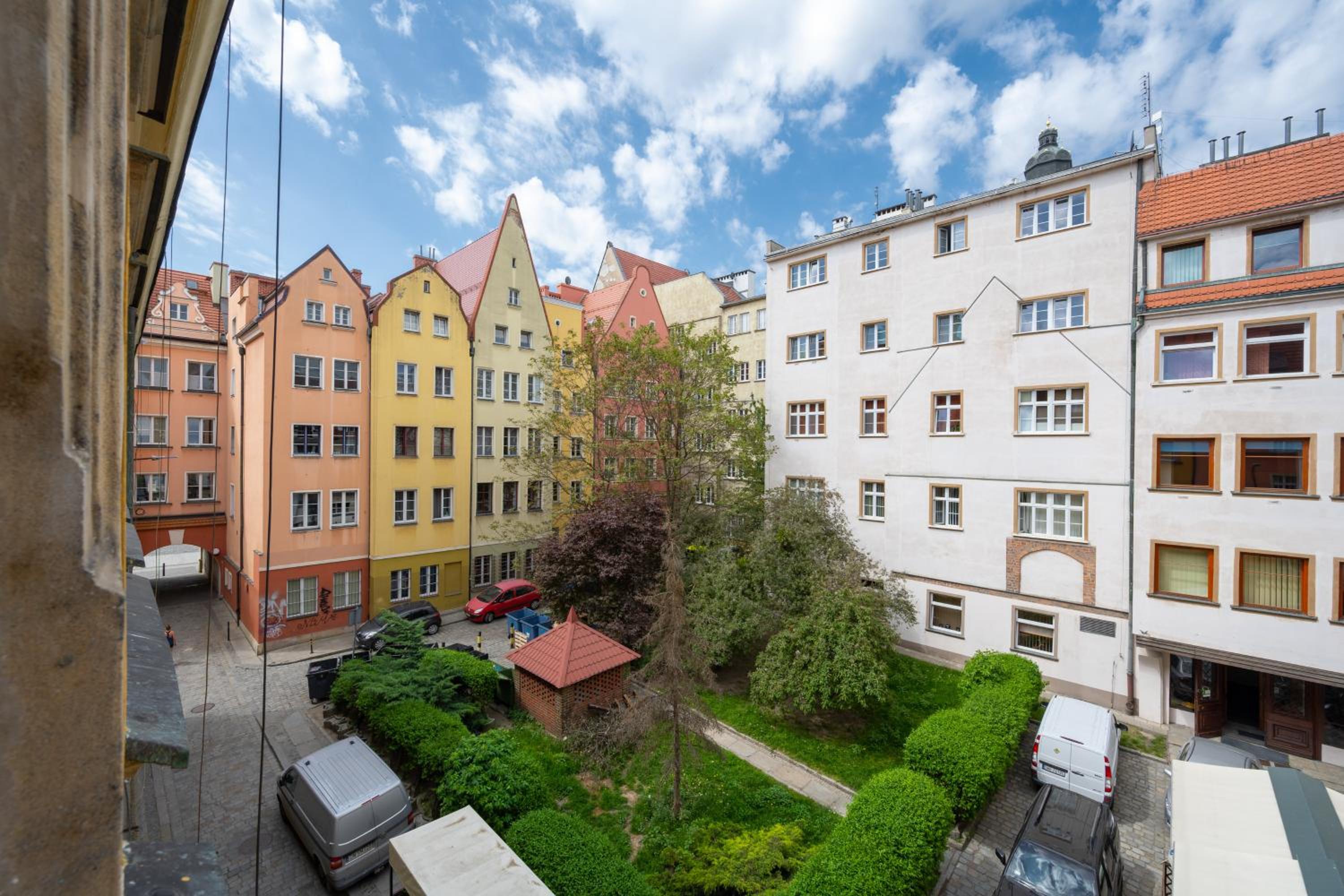Old Town Studio by Renters view 4