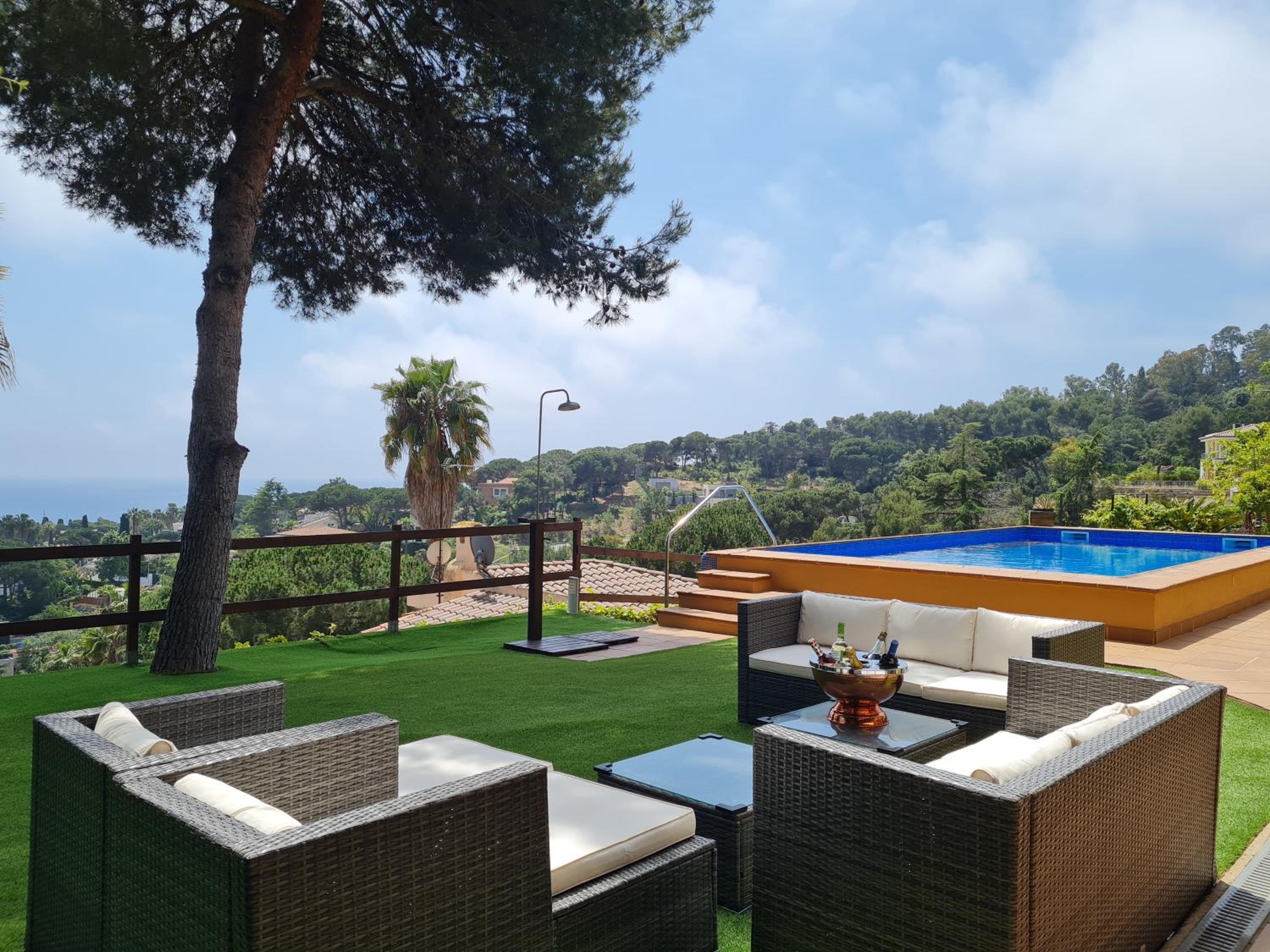 VILLA LA CALA with swimming pool & sea view, 10 min walk from the sea view 4