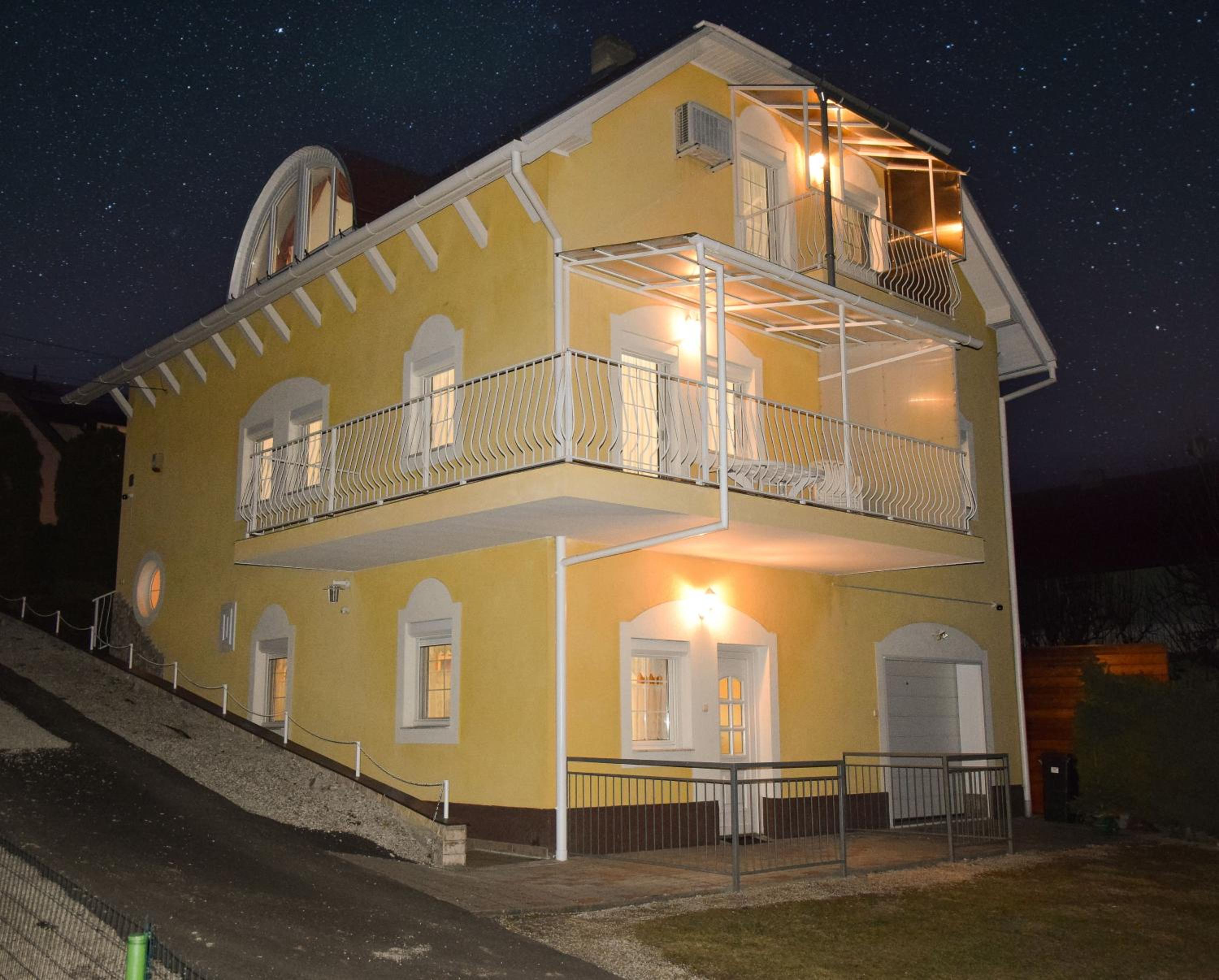 Anita Apartman