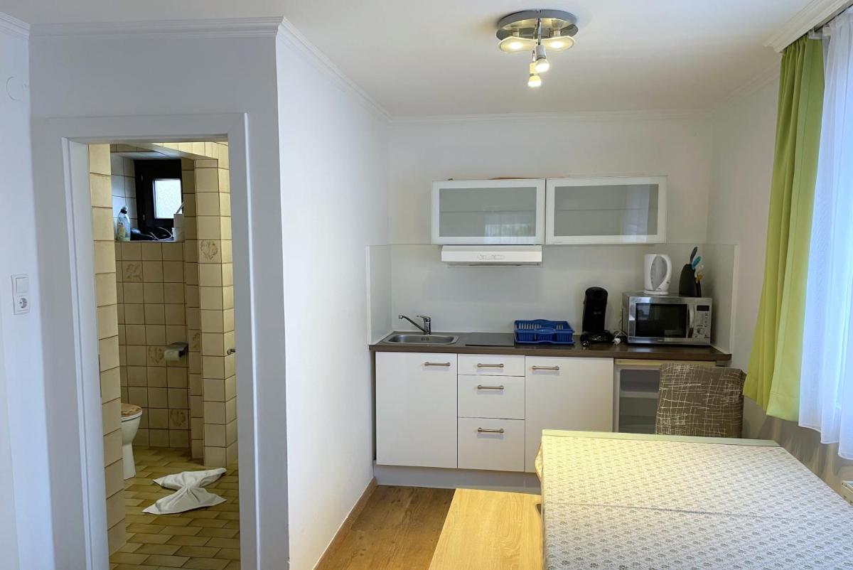 Areit Apartments - Low Budget