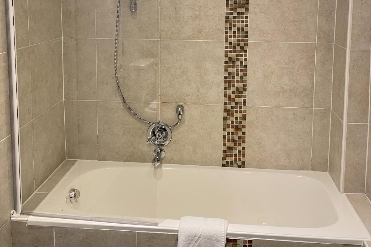 Areit Apartments - Low Budget