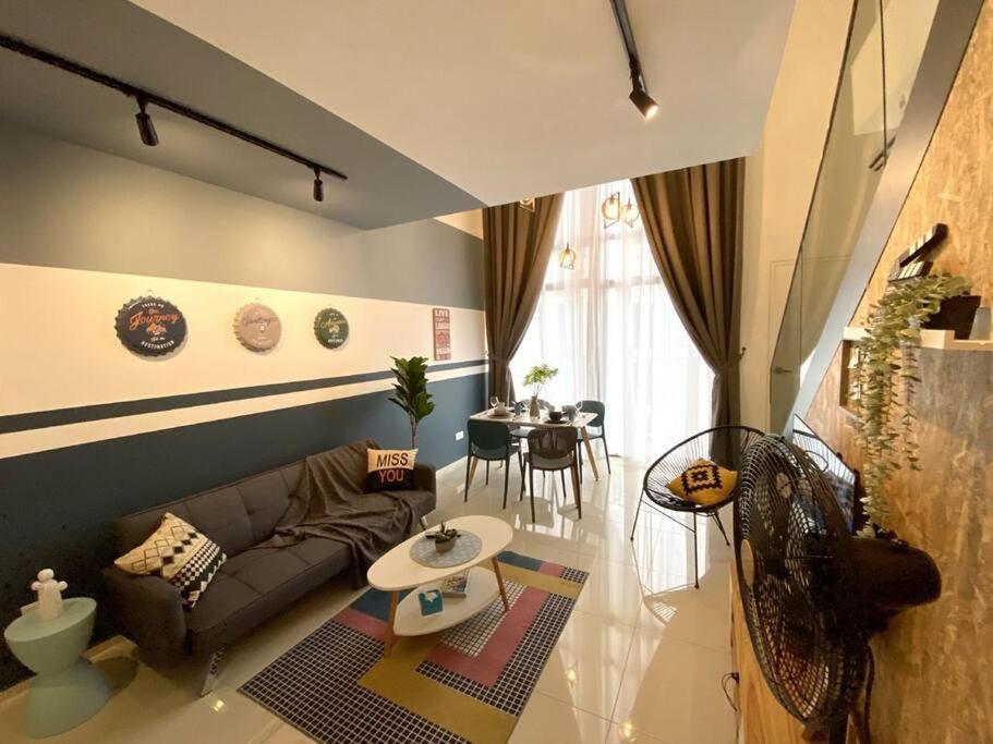 KL Duplex with balcony@Ekocheras MRT