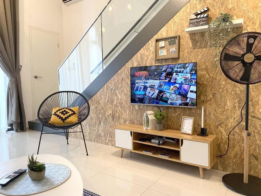 KL Duplex with balcony@Ekocheras MRT