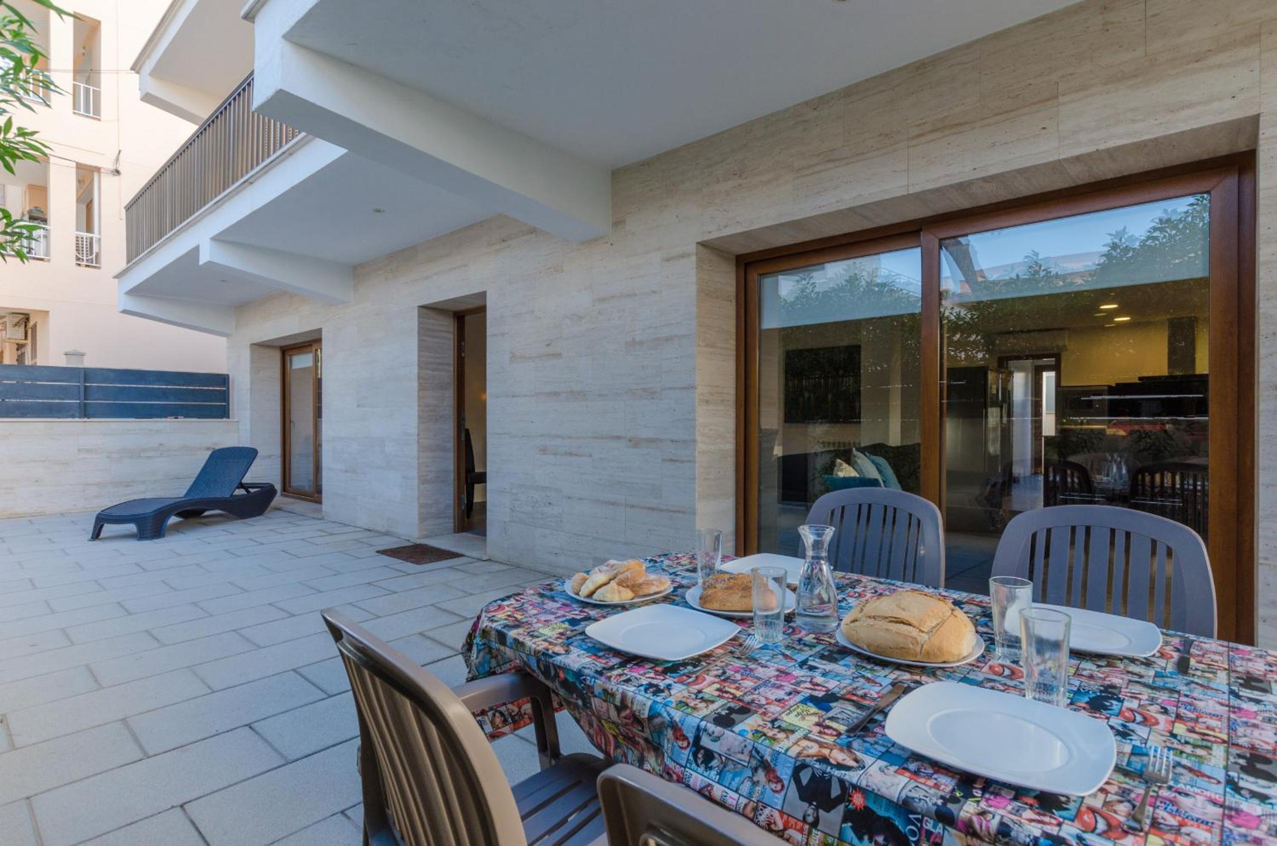 YourHouse Es Cardinal view 3