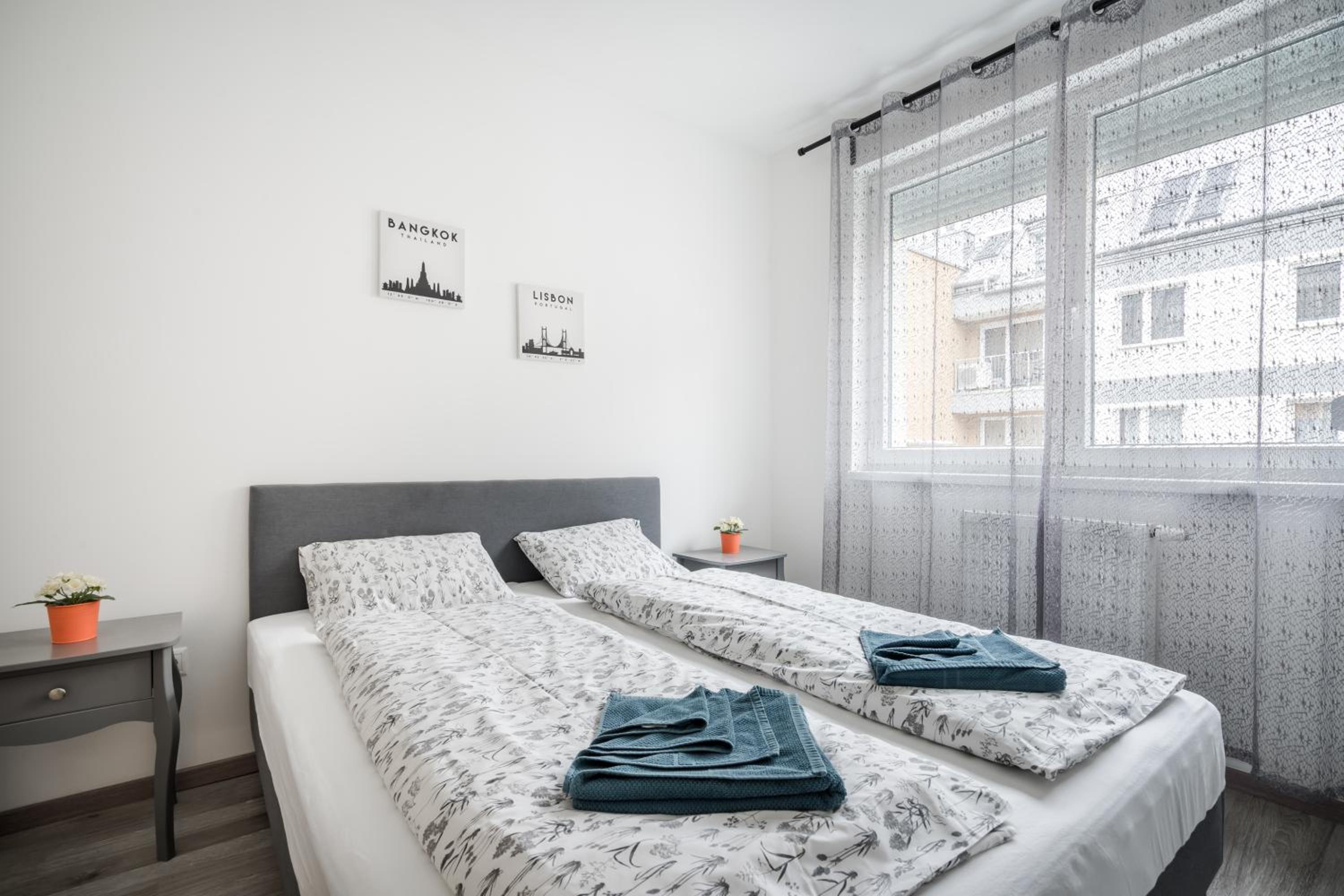 Cosy Home close to the center with PARKING GARAGE view 3