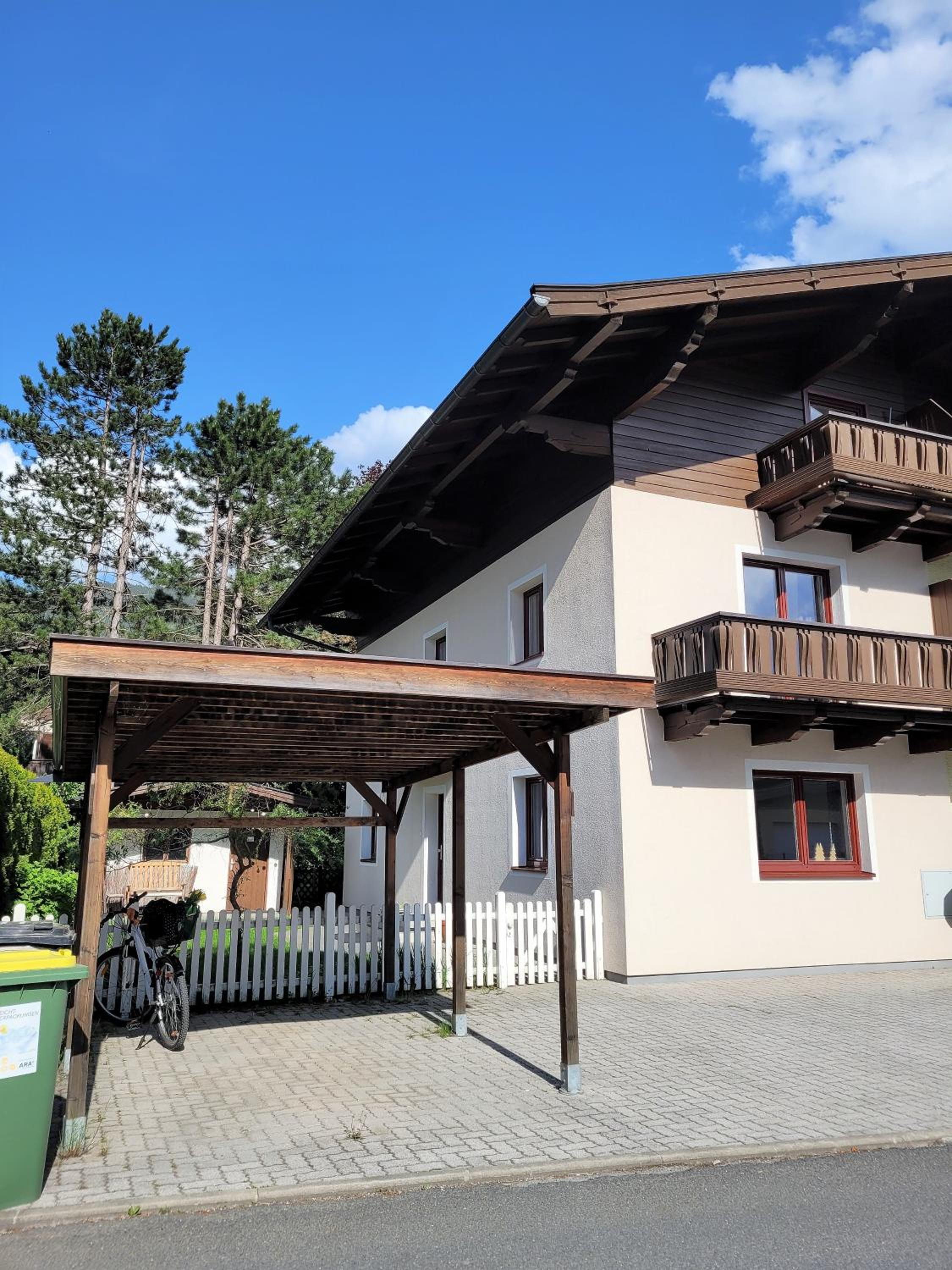 The Steinbock Lodge with garden and bbq