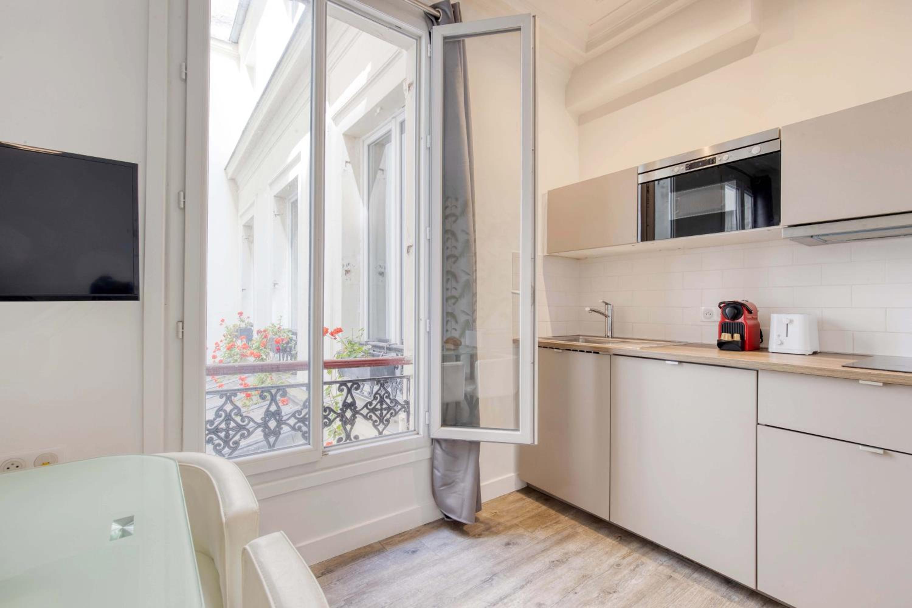 New & Design 1bd Flat in the Heart of le Marais