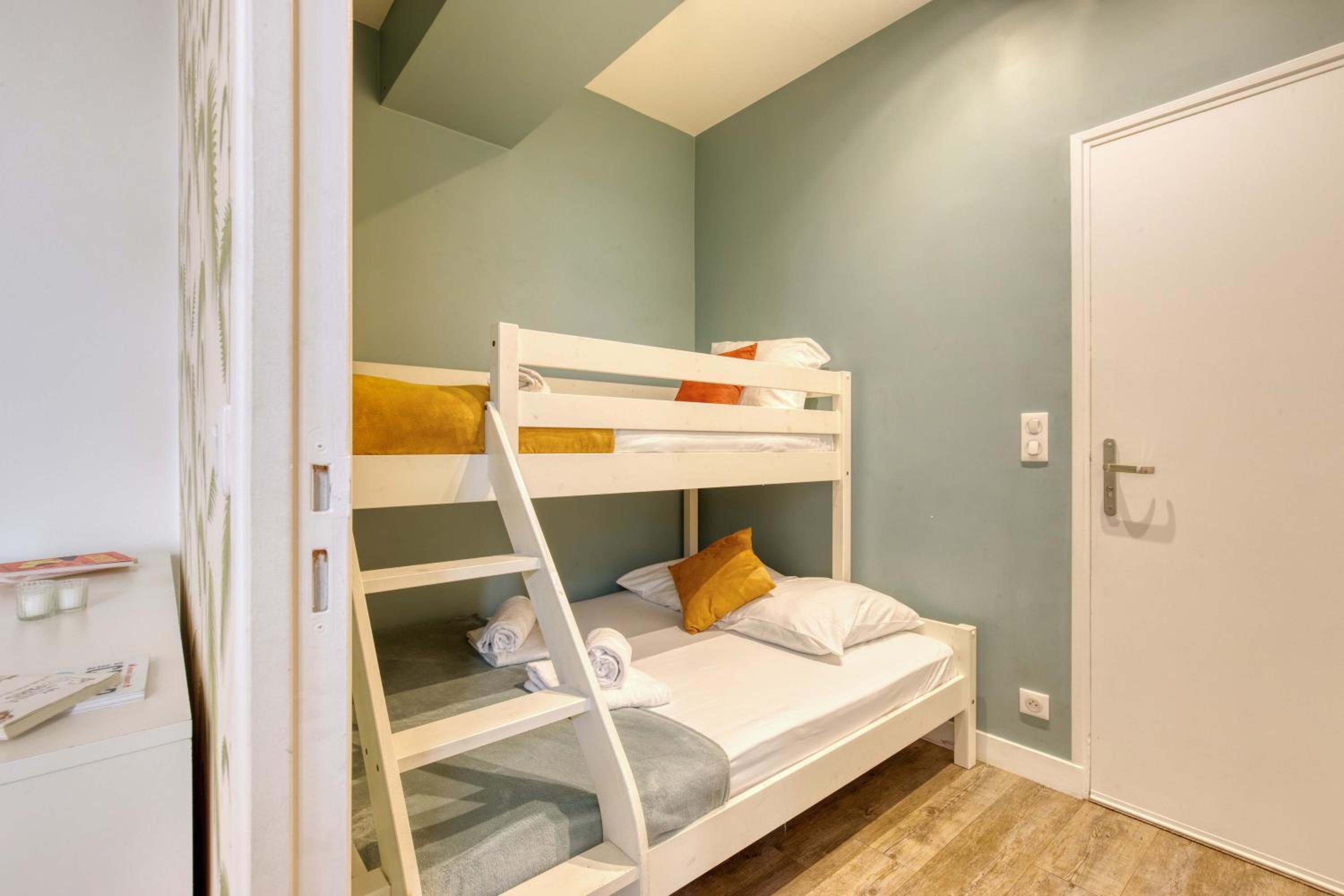New & Design 1bd Flat in the Heart of le Marais