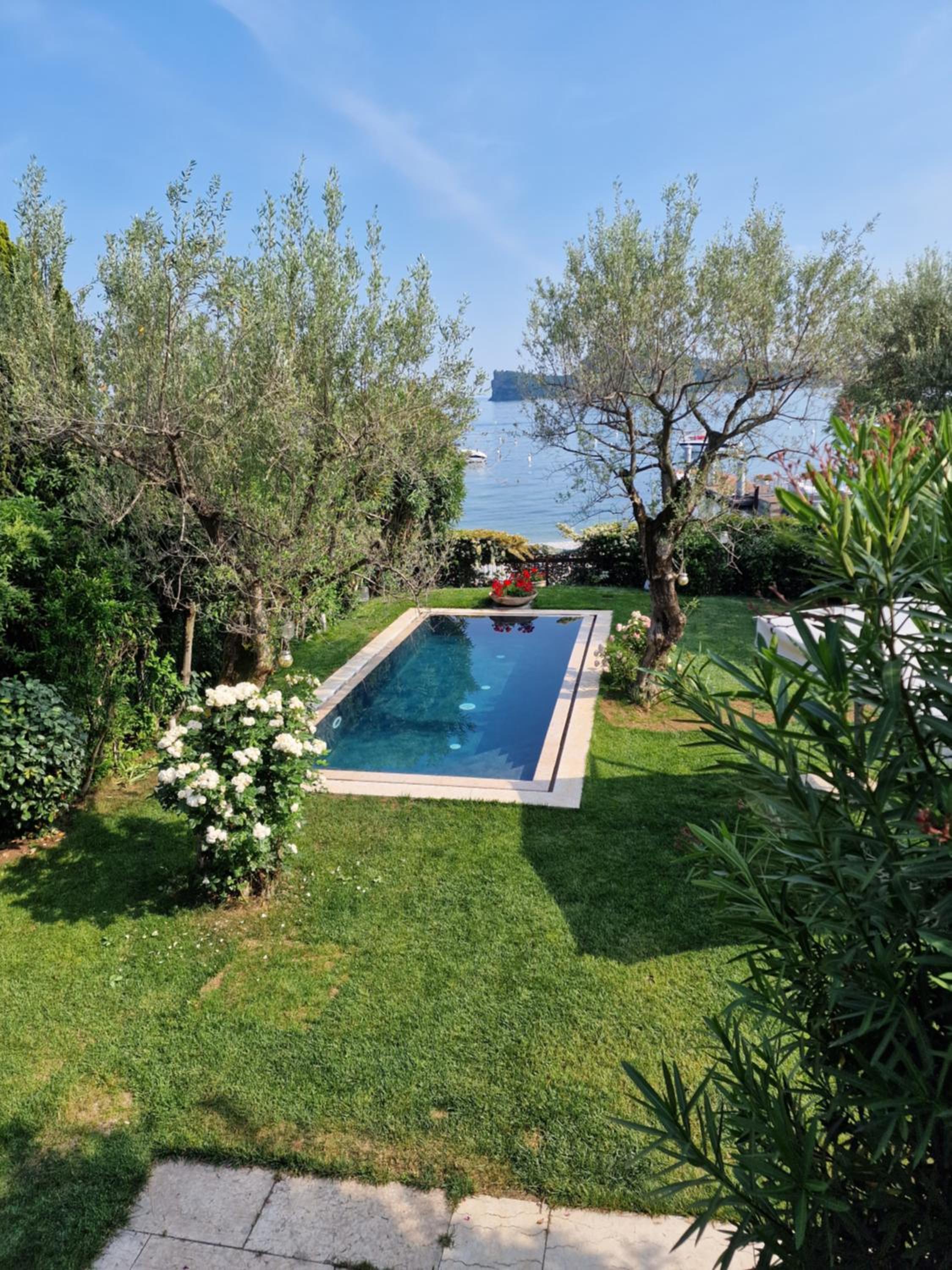 Jane's Dream Apartment view 2