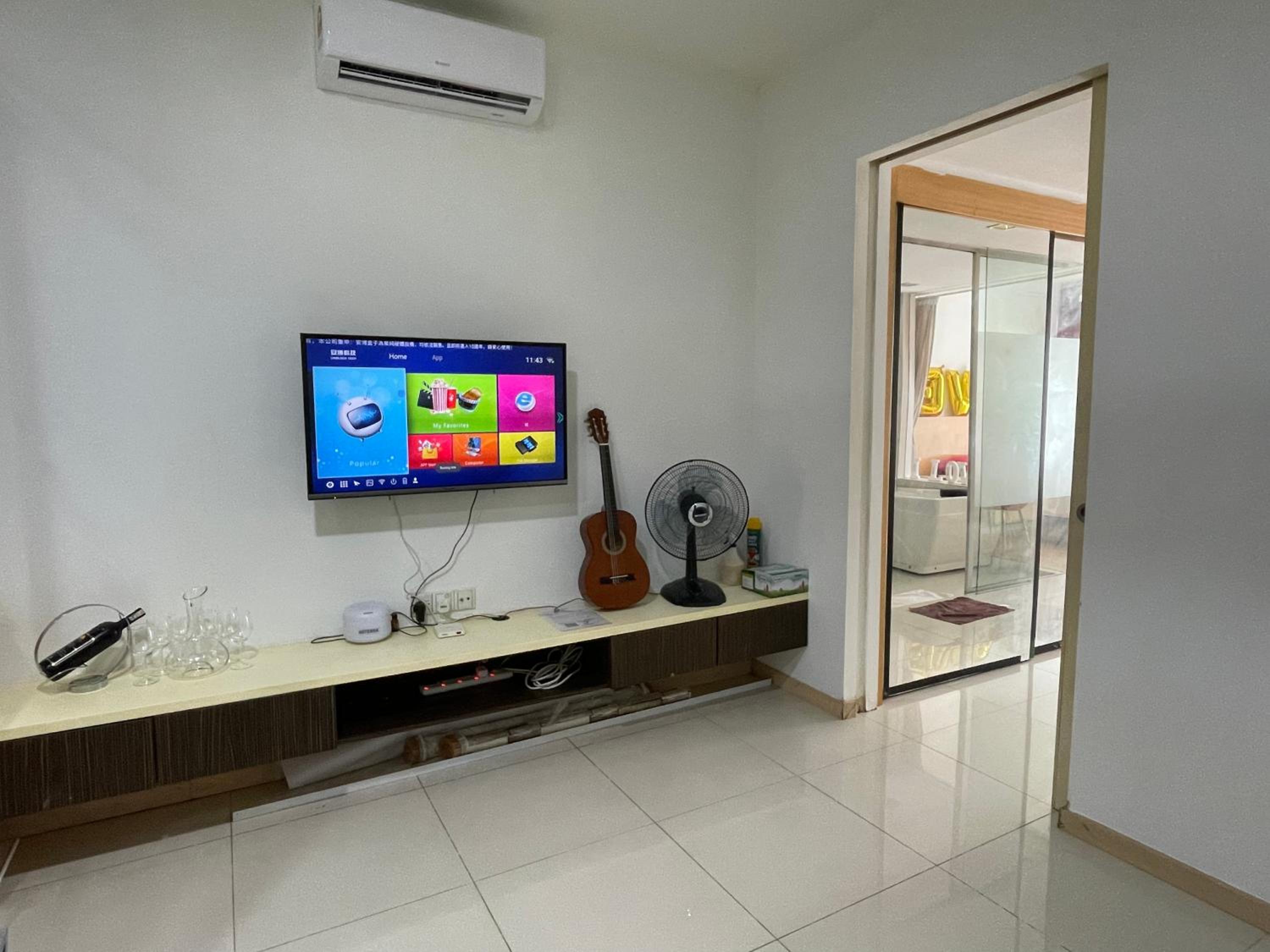 Private Jacuzzi Staycation at KL City 712