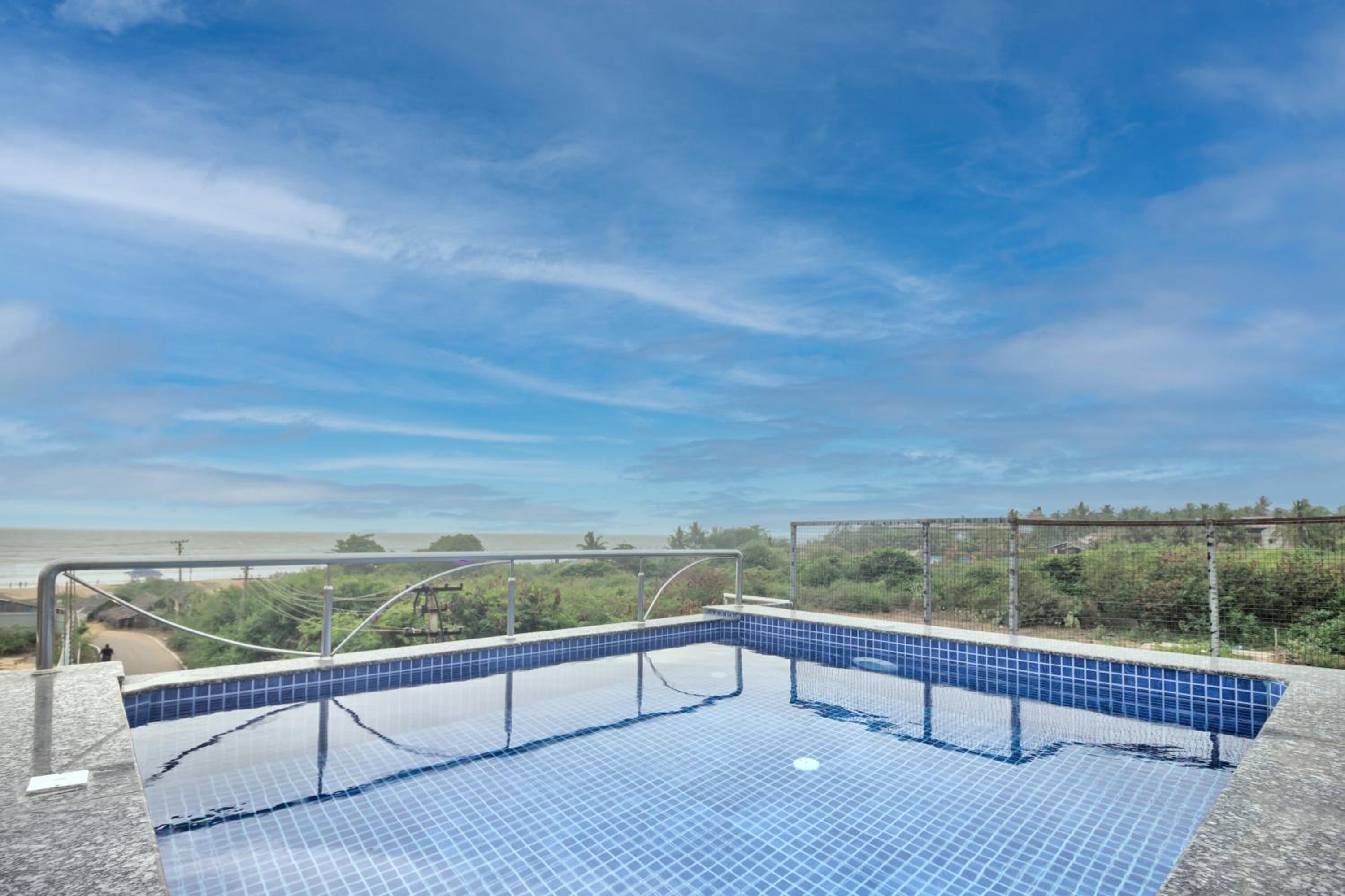 The White Ocean Bungalow Calangute Goa view 3