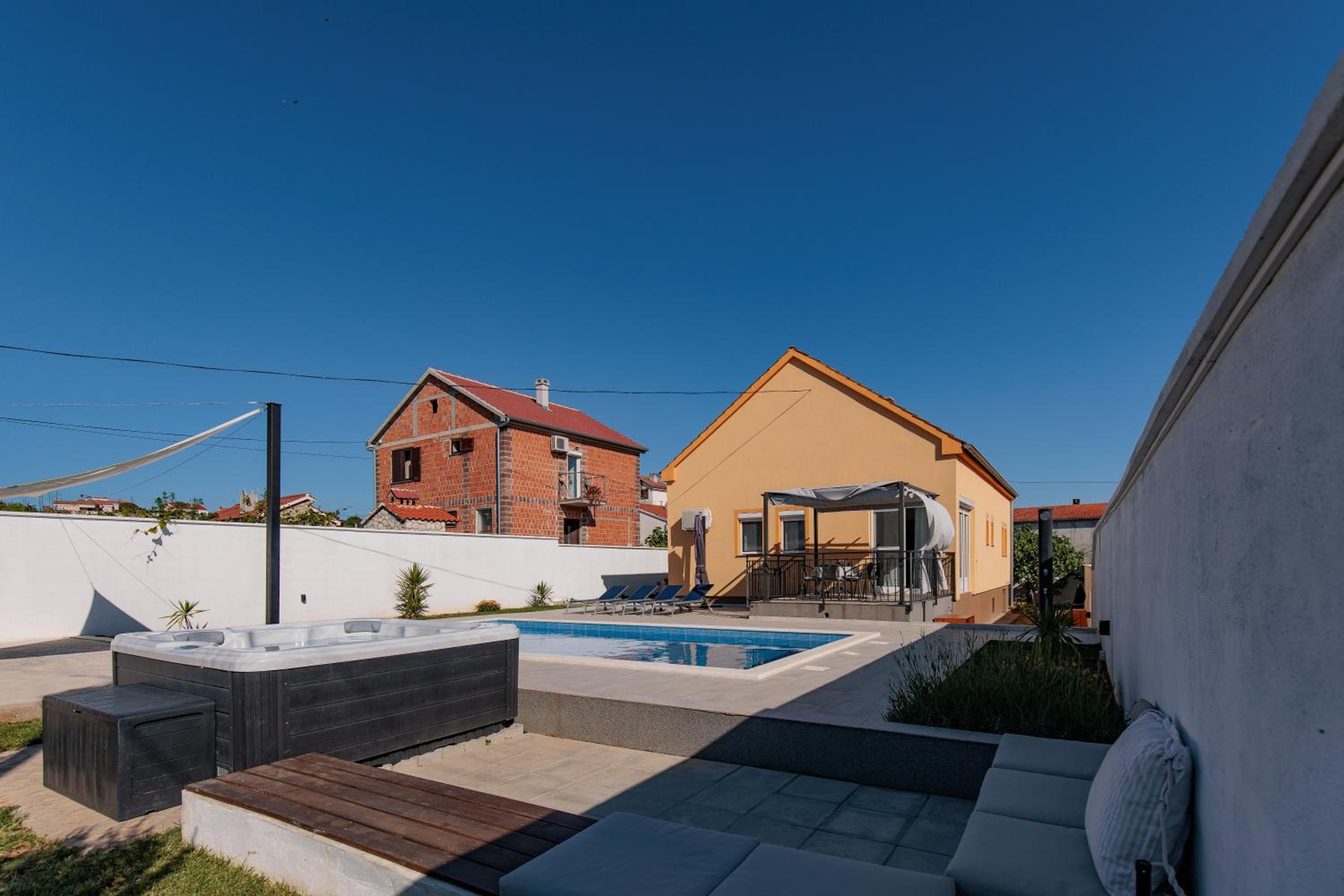 Villa Family and Friends private heated pool with jacuzzi view 5