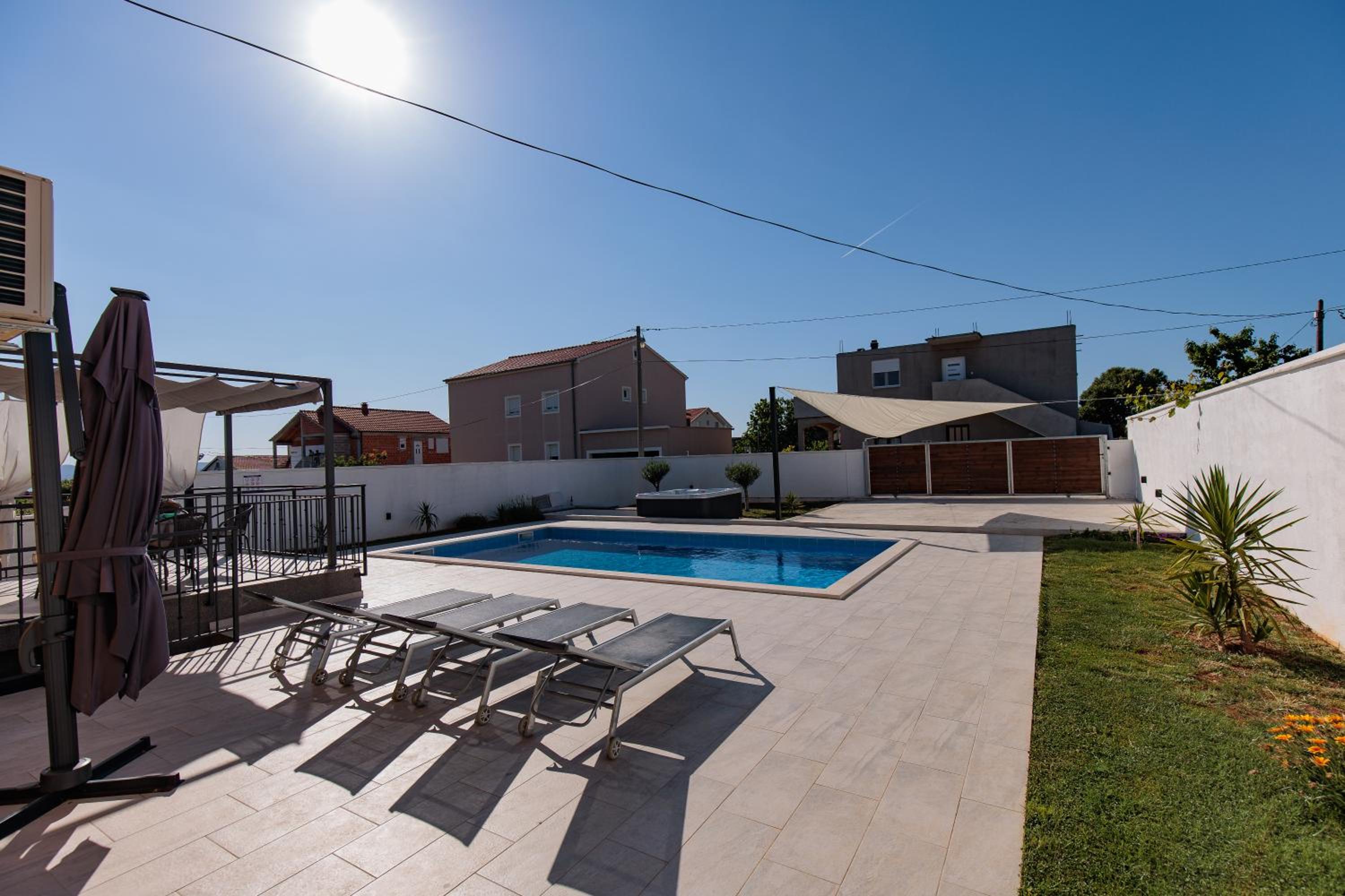 Villa Family and Friends private heated pool with jacuzzi view 3