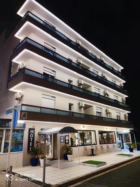 Hotel Le Galion Hotel et Restaurant Canet Plage - Logis - Image 1