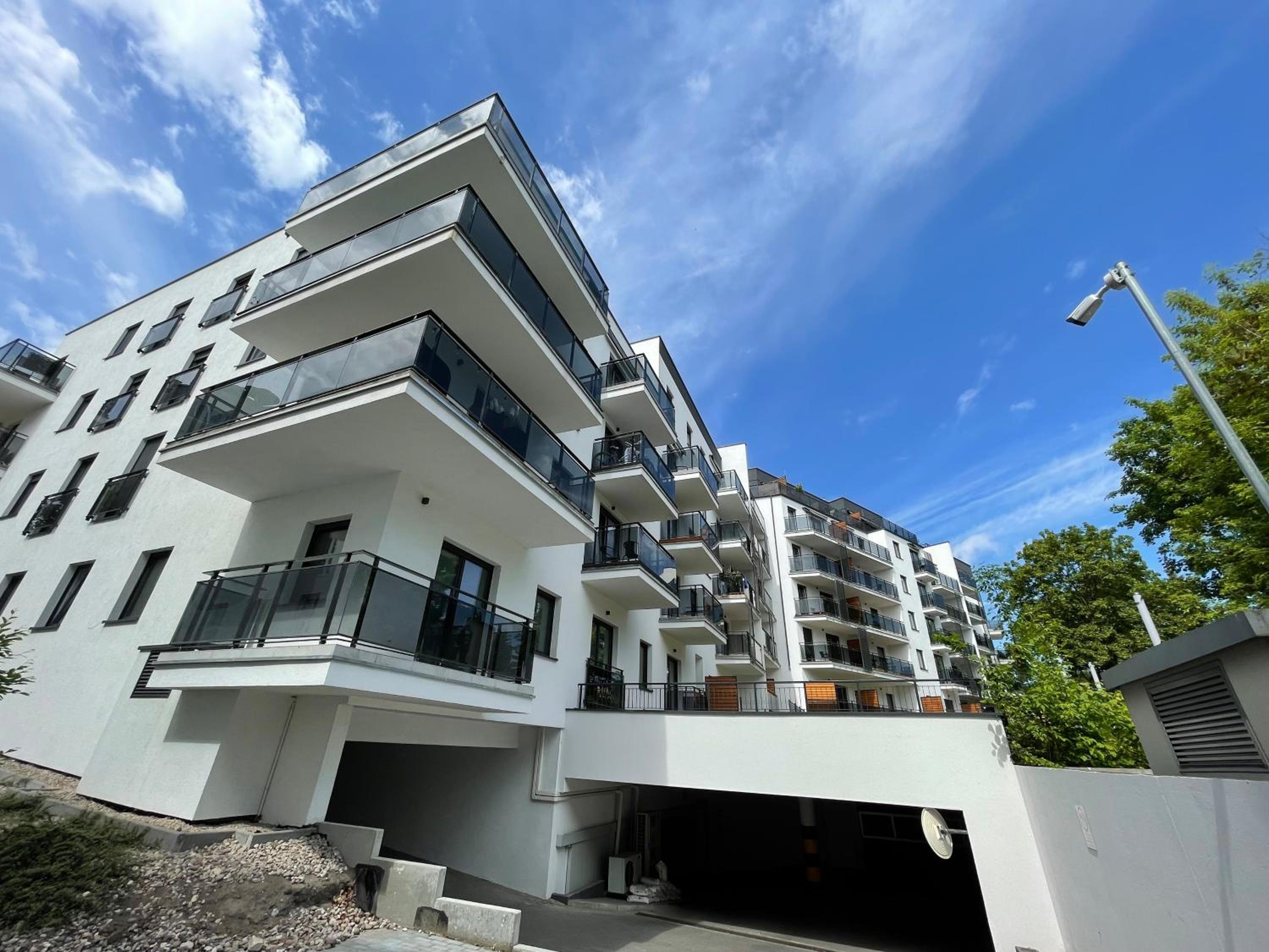 HomeStay Apartment with Parking view 4