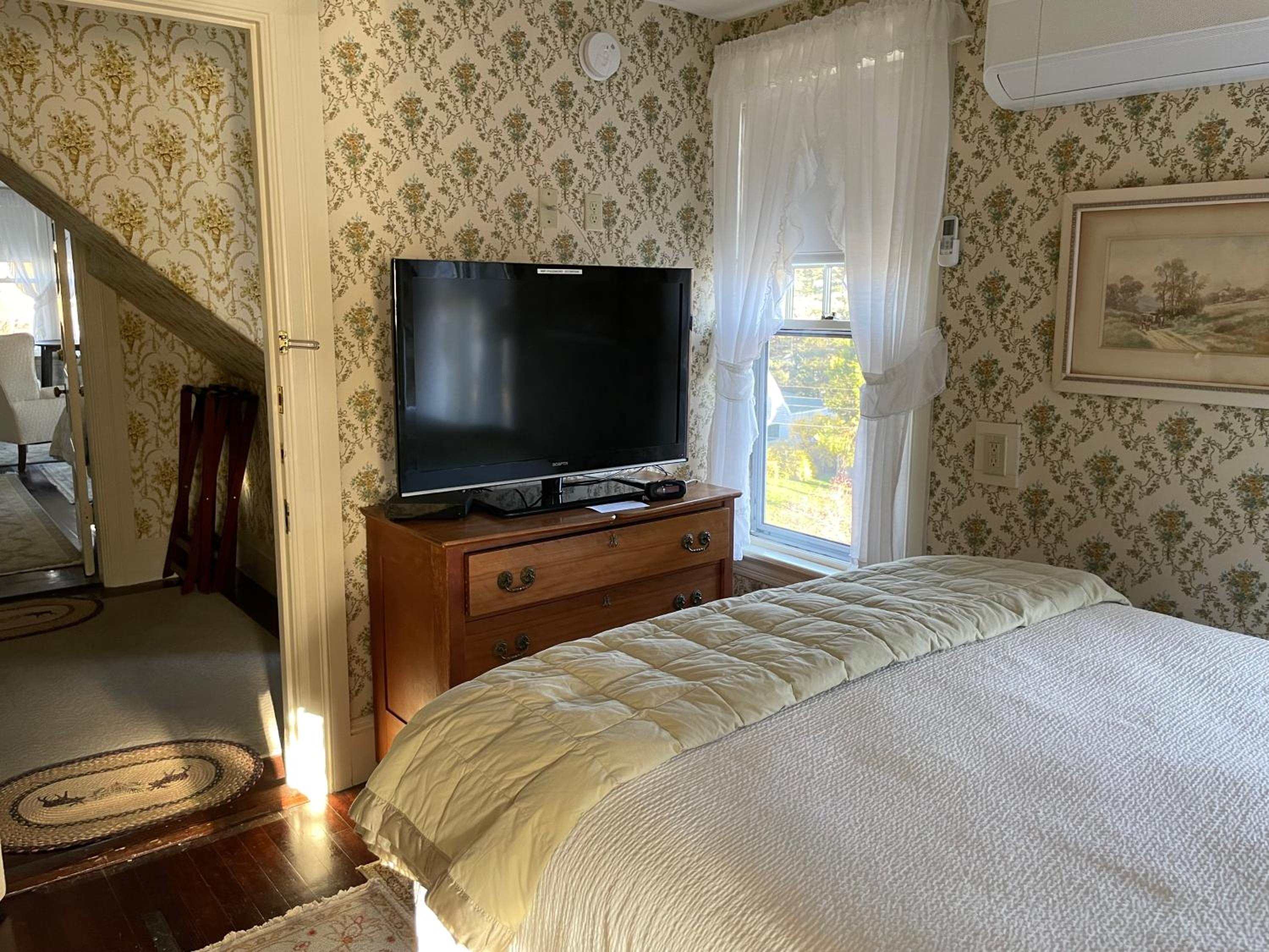 Moseley Cottage Inn and The Town Motel