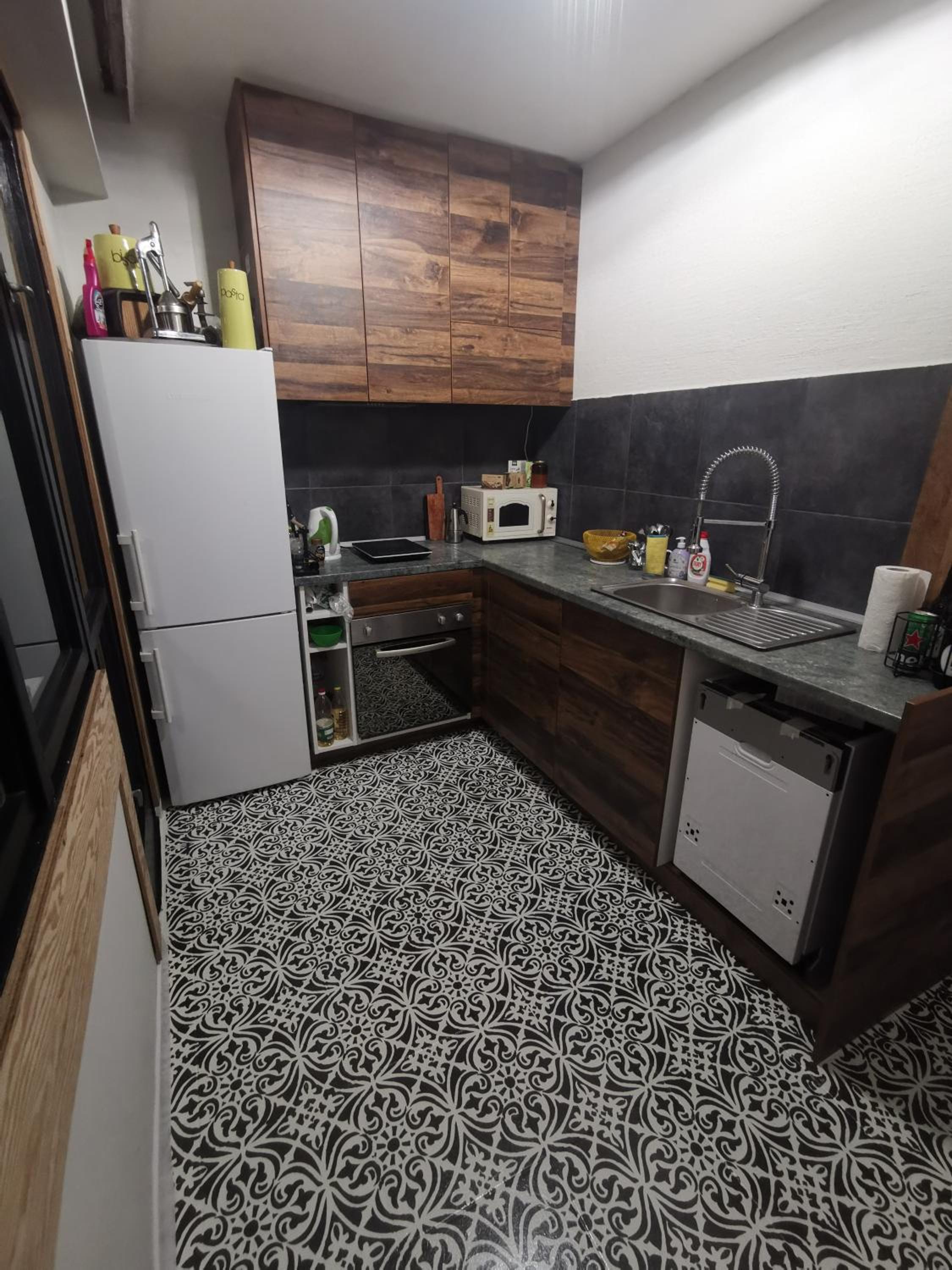 Homey art apartment next to Drujba lake Metro stations and bul.Tsarigradsko Shose view 4