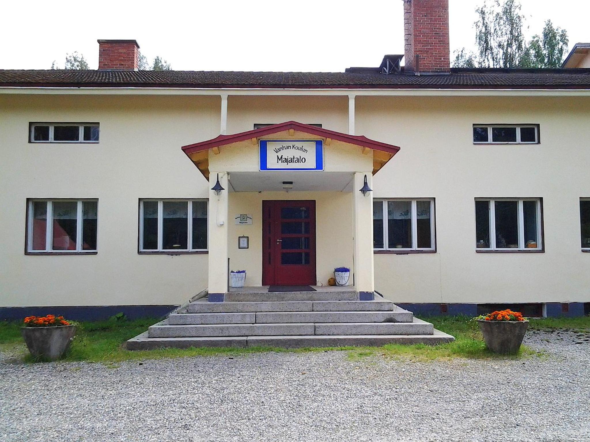Vanhan Koulun Majatalo-Old School Guest House
