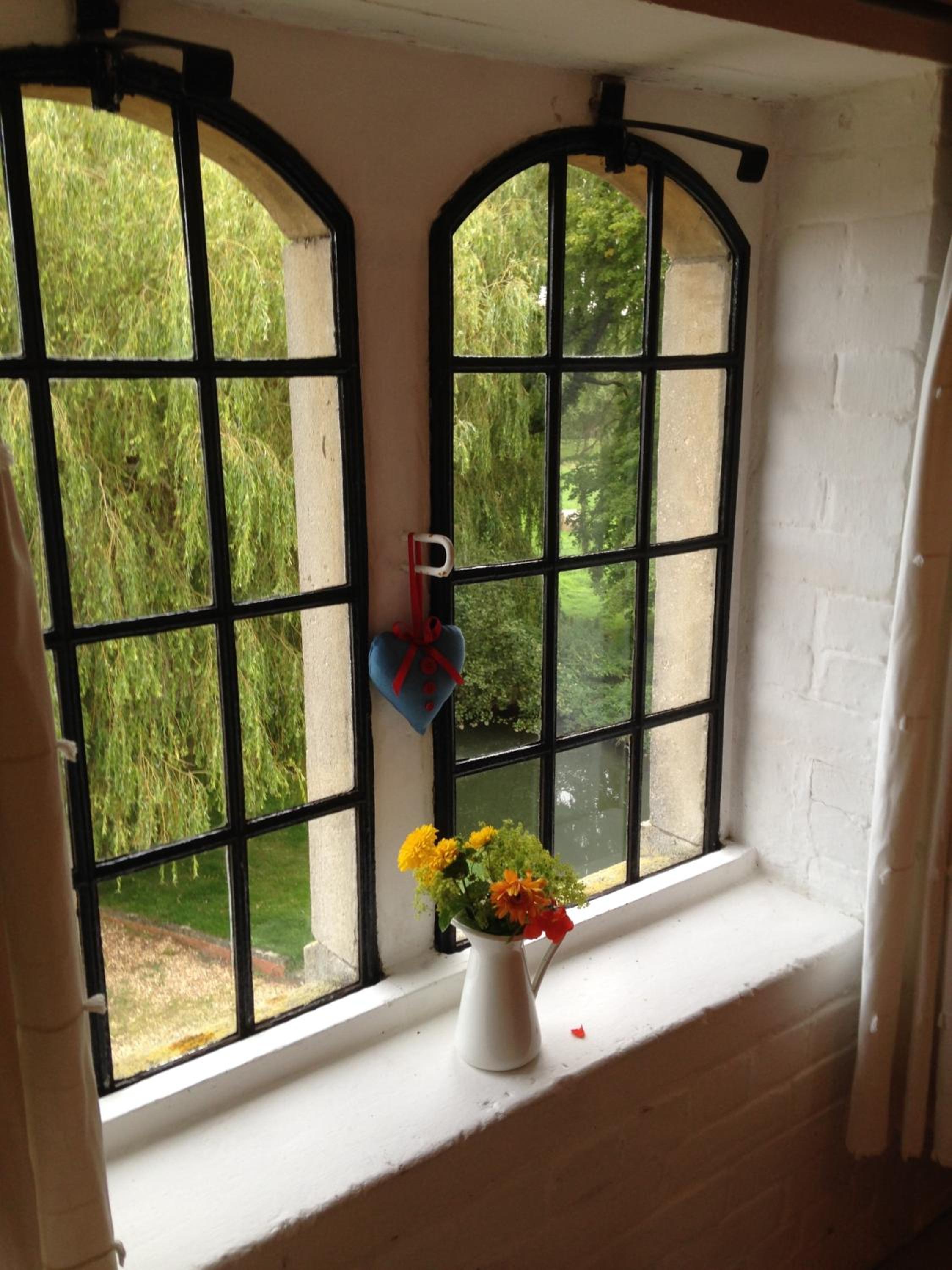 Devizes Vacations - BB at The Old Mill - Property Image 7