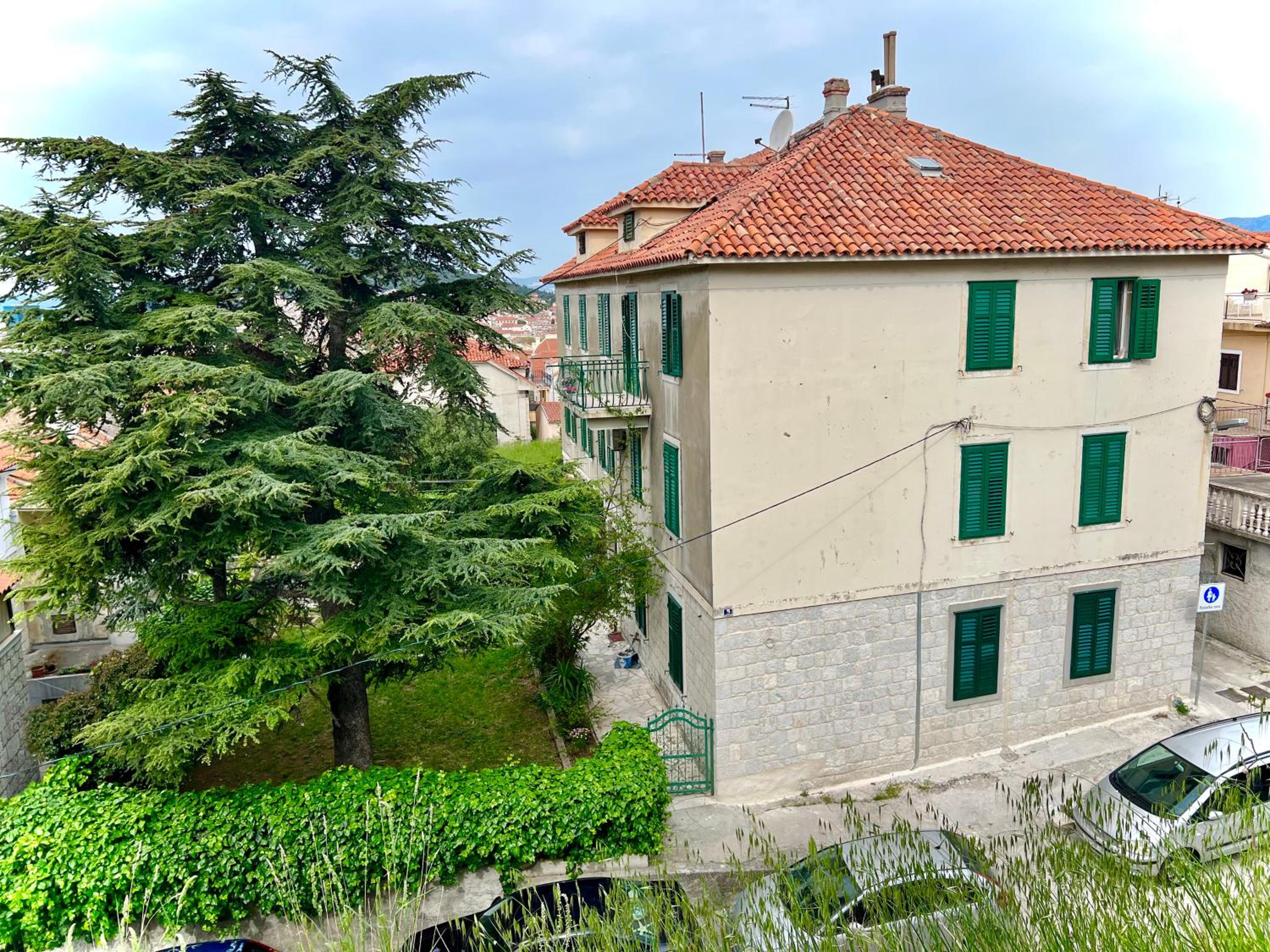 Hotel Adora Luxury Apartment - Image 1