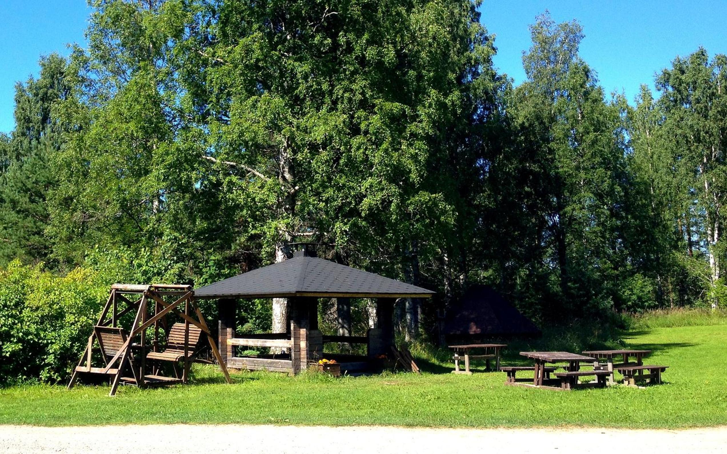 Vanhan Koulun Majatalo-Old School Guest House