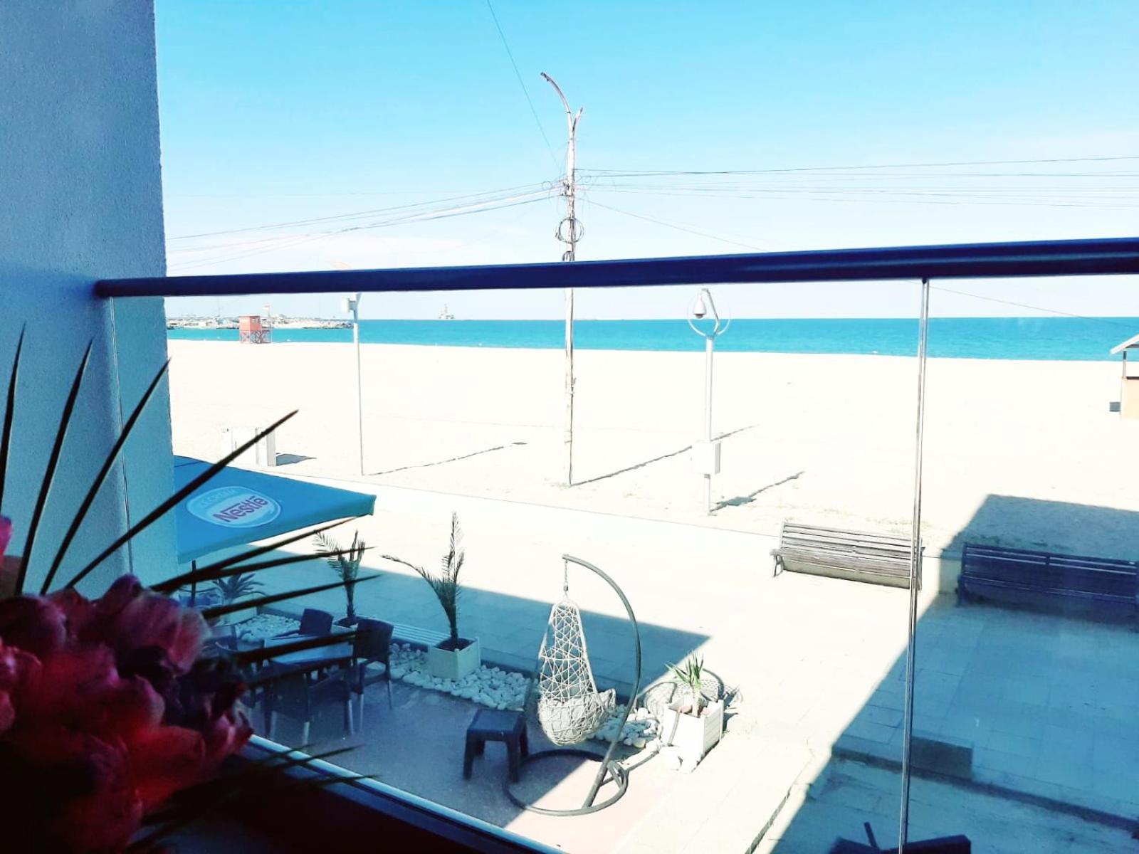 Ryanna Beach pe plaja Belona view 3
