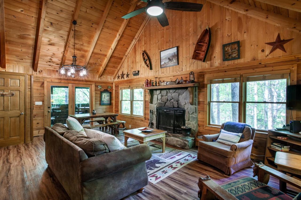 The Hartland - Hot Tub, Jacuzzi, Fireplace