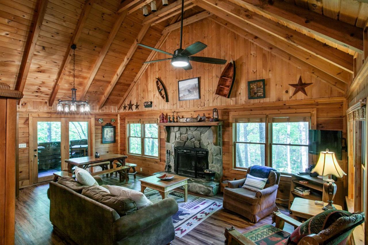 The Hartland - Hot Tub, Jacuzzi, Fireplace
