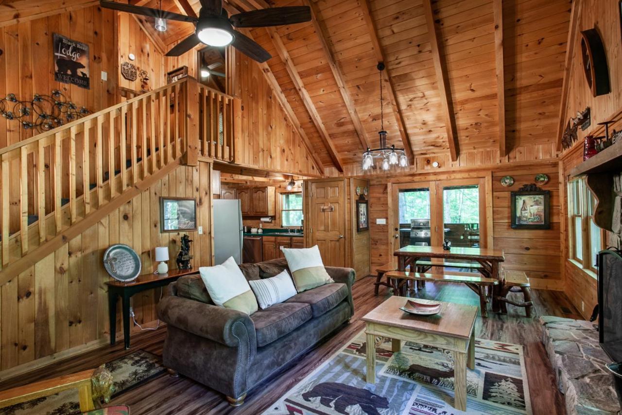 The Hartland - Hot Tub, Jacuzzi, Fireplace