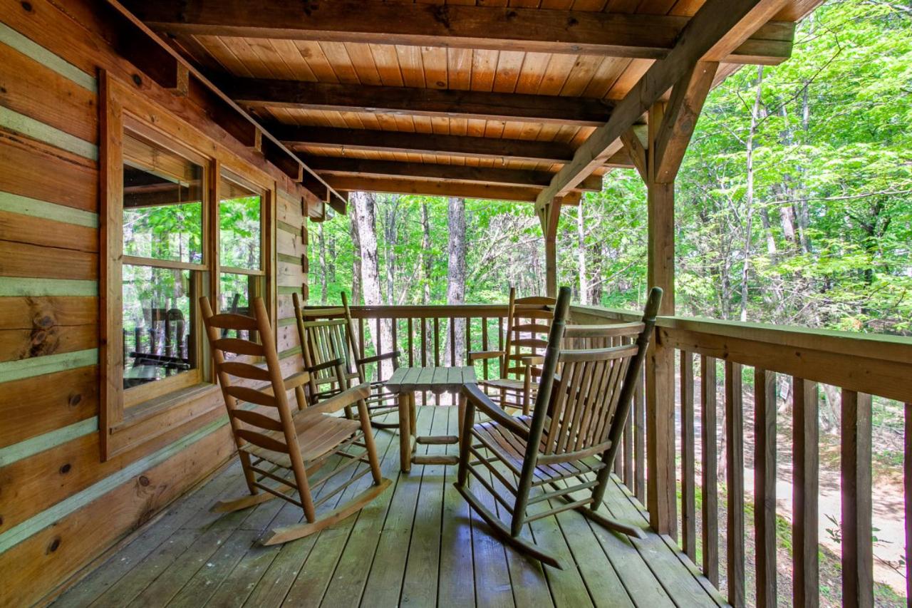 The Hartland - Hot Tub, Jacuzzi, Fireplace