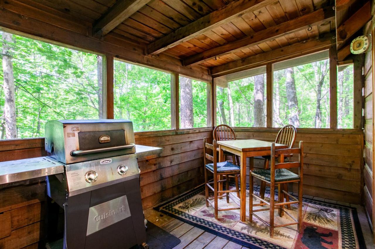 The Hartland - Hot Tub, Jacuzzi, Fireplace