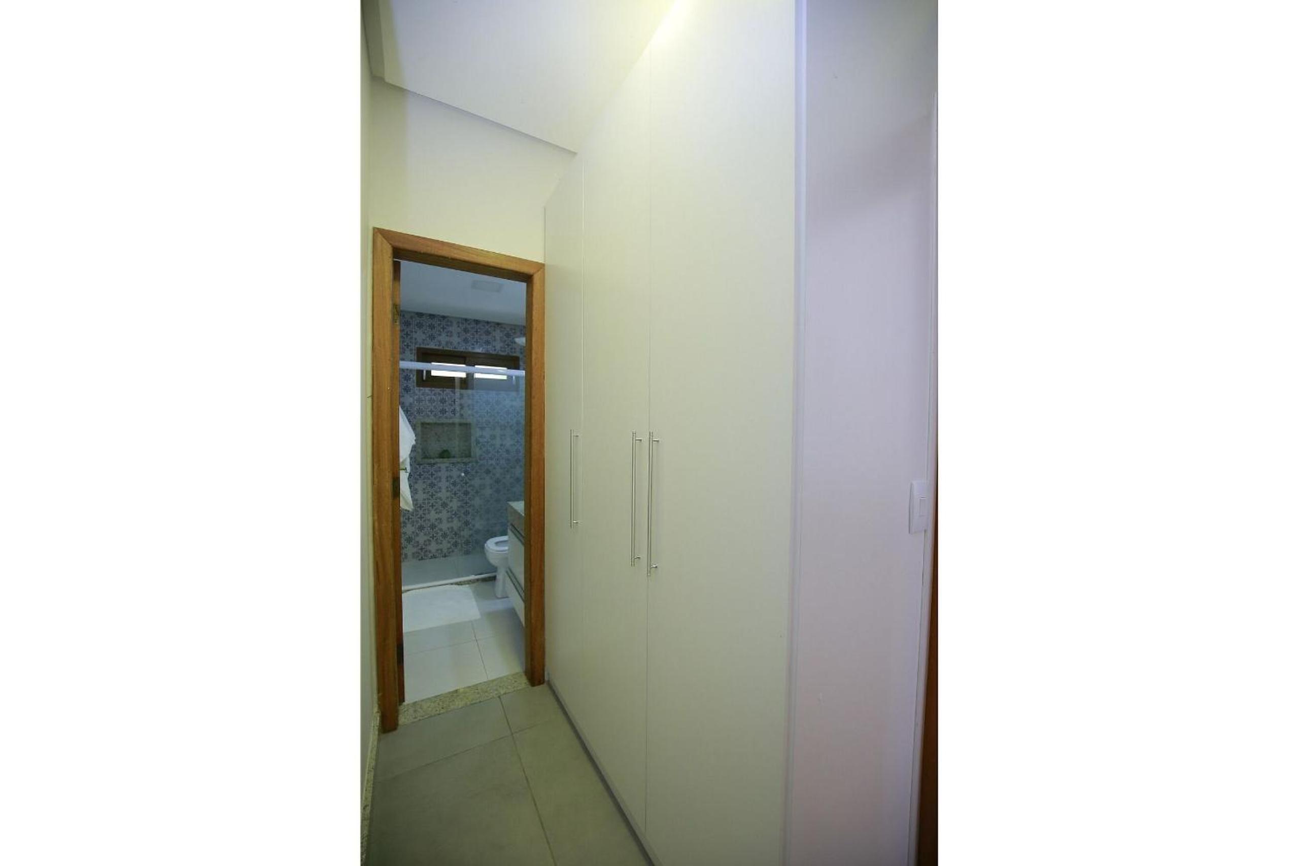 Okkara Itacimirim House - 4 suites - Luxury Condominium - Extraordinary Swimming Pool - Itacimirim Beach Bahia Brazil