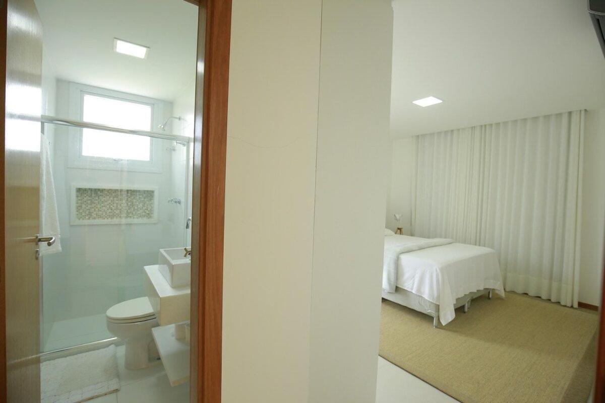 Okkara Guarajuba House - 5 bedrooms - Gym and View - Luxury - Guarajuba Beach BA Brazil