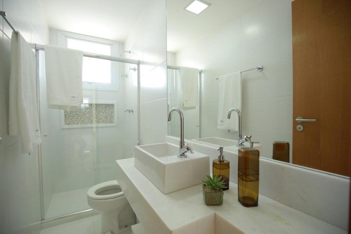 Okkara Guarajuba House - 5 bedrooms - Gym and View - Luxury - Guarajuba Beach BA Brazil