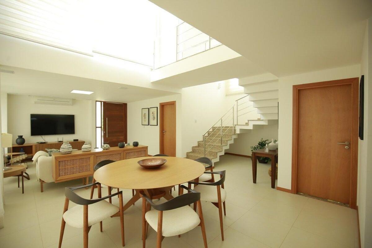 Okkara Guarajuba House - 5 bedrooms - Gym and View - Luxury - Guarajuba Beach BA Brazil