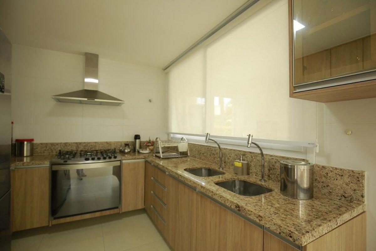 Okkara Guarajuba House - 5 bedrooms - Gym and View - Luxury - Guarajuba Beach BA Brazil