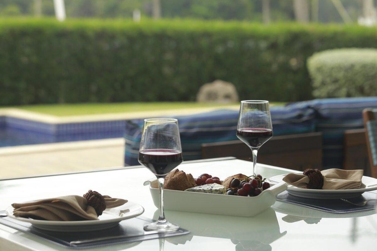 Okkara Guarajuba House - 5 bedrooms - Gym and View - Luxury - Guarajuba Beach BA Brazil