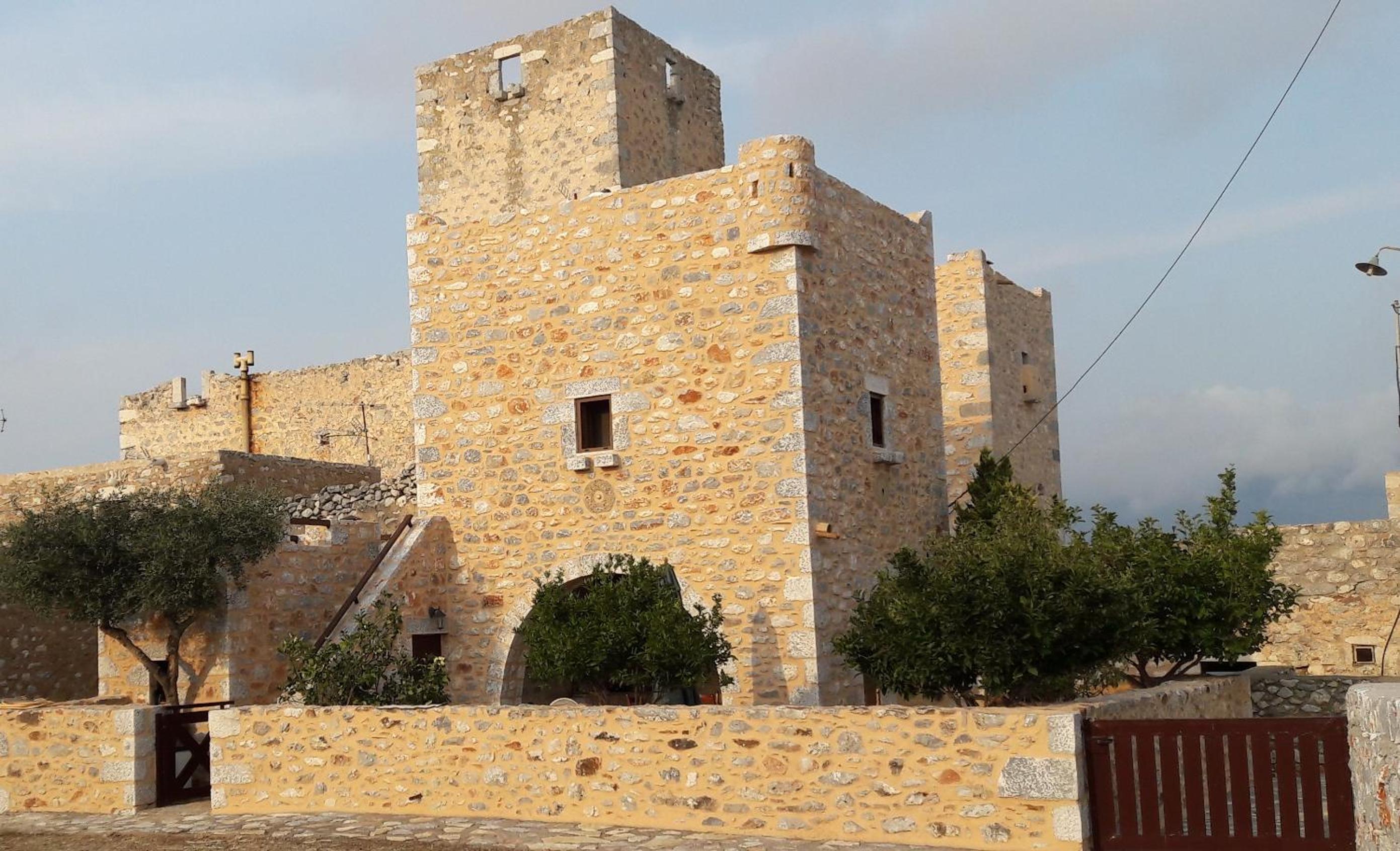Mani Fort Charabos