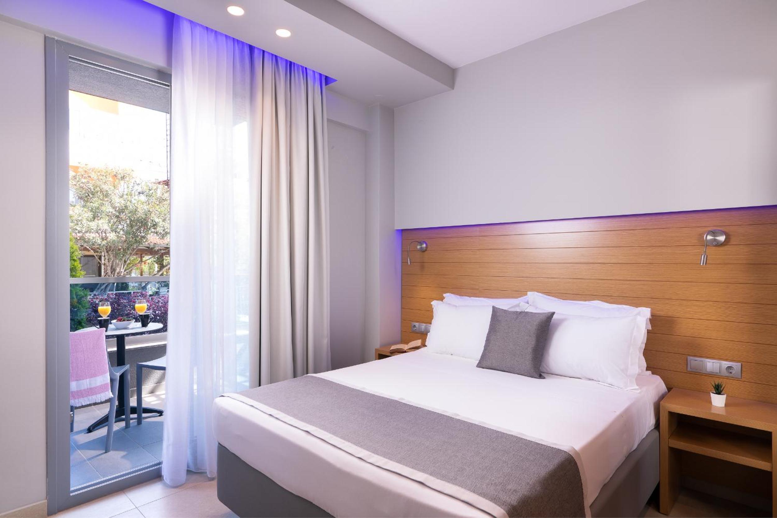 SKS Luxury Suites & Rooms