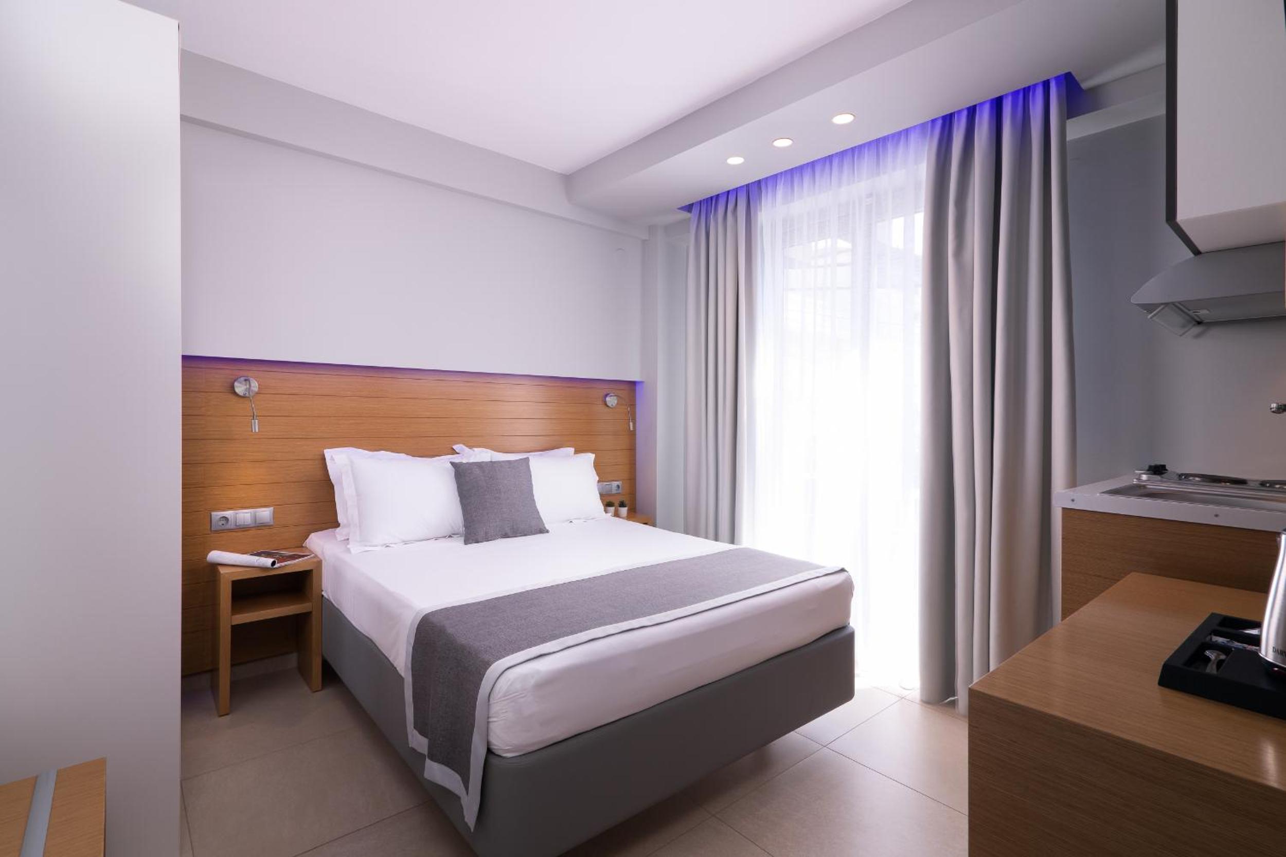 SKS Luxury Suites & Rooms