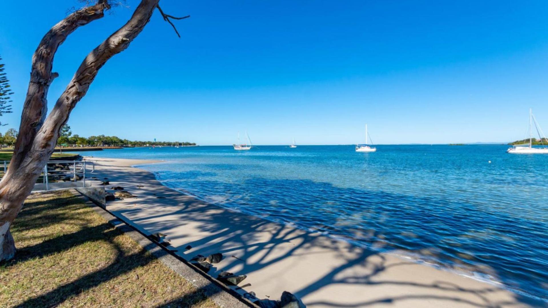 Large family waterfront home with room for a boat - Welsby Pde, Bongaree