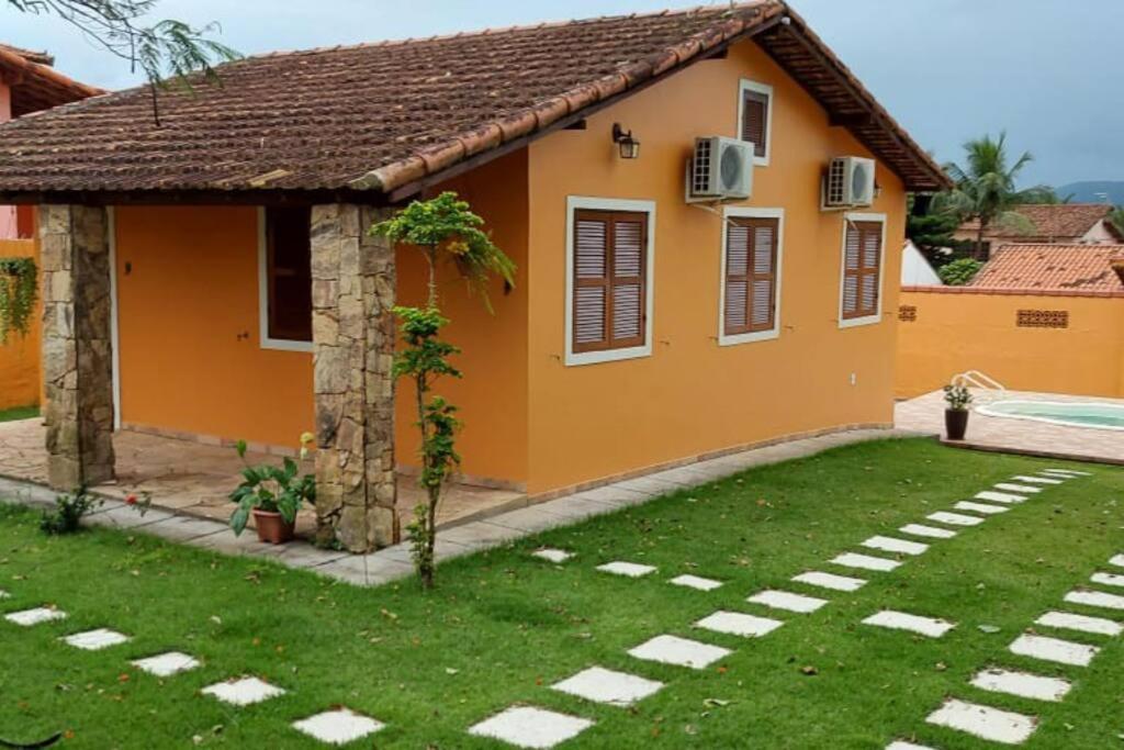 Casa Coral em Saquarema