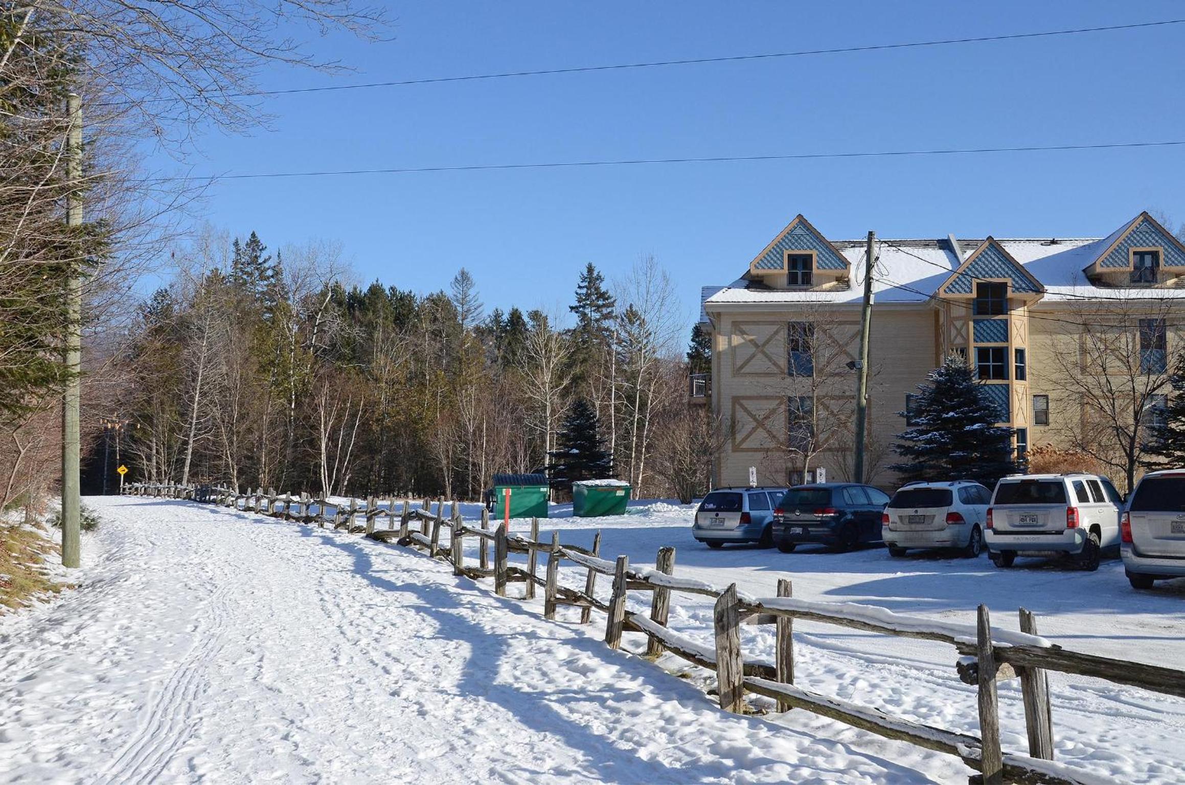 Jardin du Village by Chez Tremblant view 4