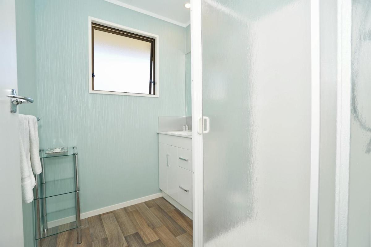 Sunny Unit on Grey St view 5