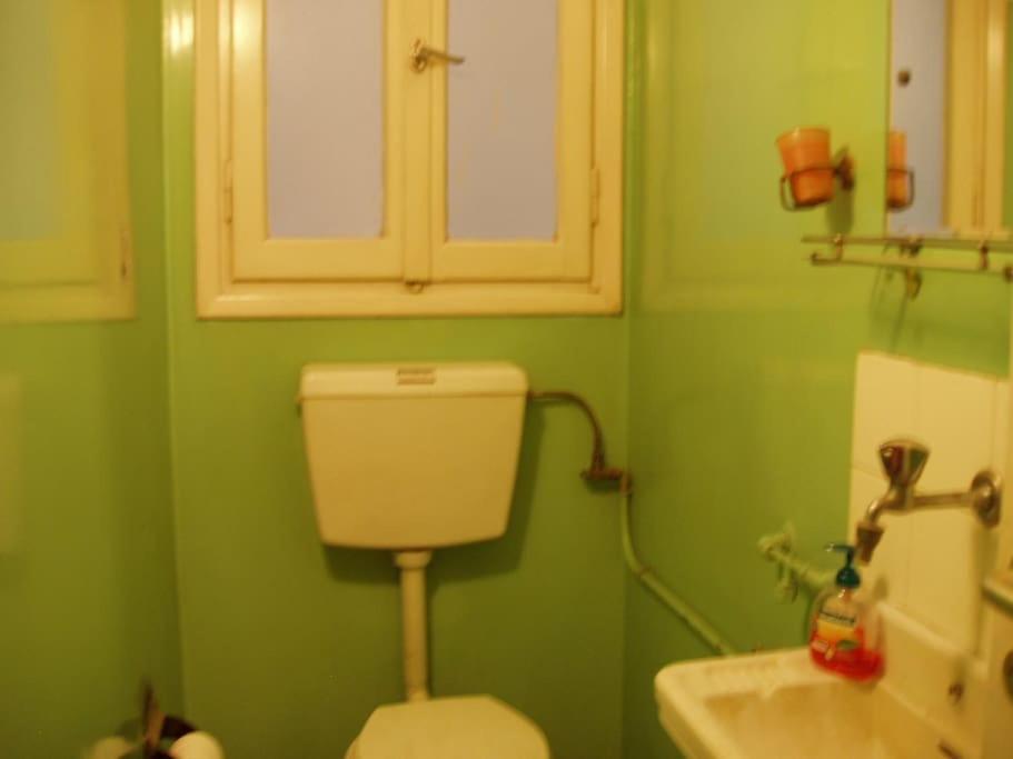 PRIVATE BEDROOMS IN SHARED APARTMENT 135 SM ATHENS Center