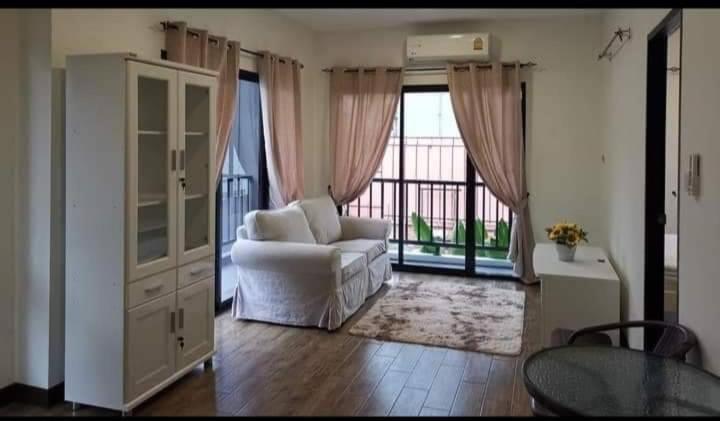 Room 36 service apartment
