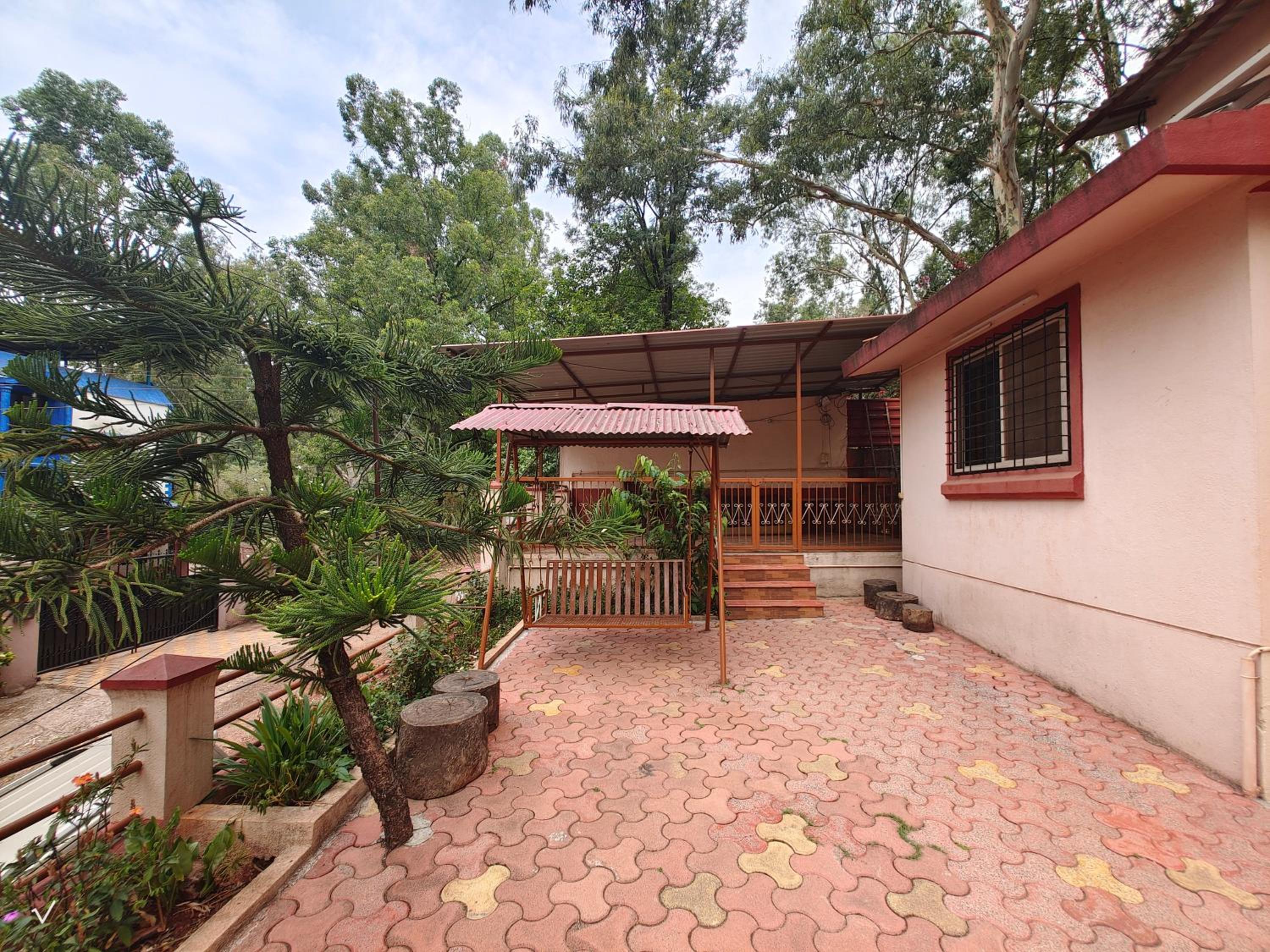 3 Bedroom Spacious Villa Near Mapro Garden view 5