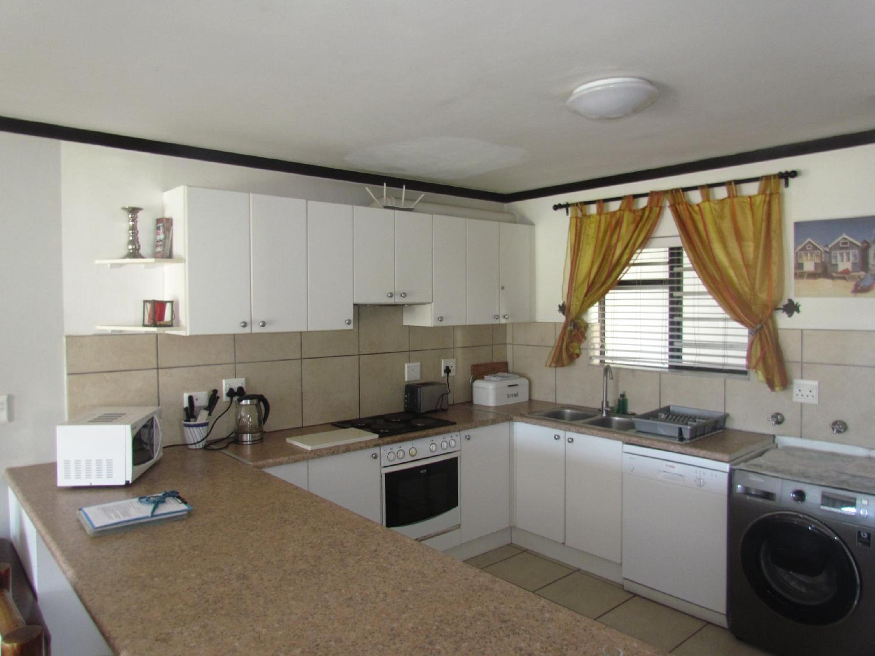Santini Lace Self Catering Unit view 3