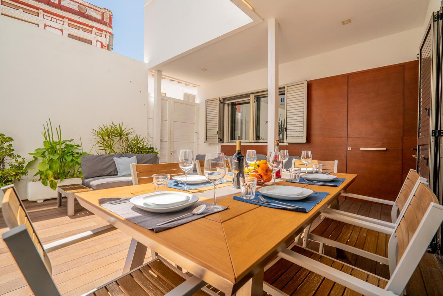 VLVilla - Villa de lujo en Valencia con piscina privada y sala de cine